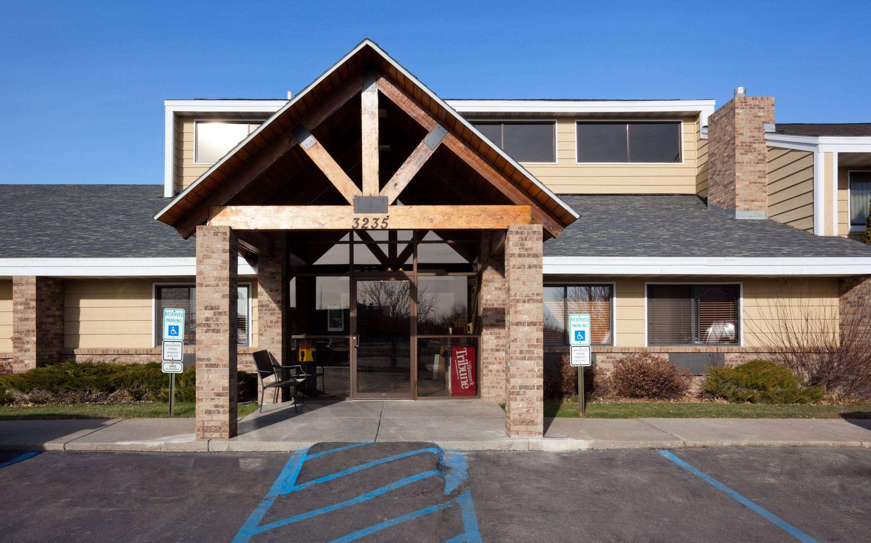 AmericInn Lodge & Suites Bismarck — photo 4