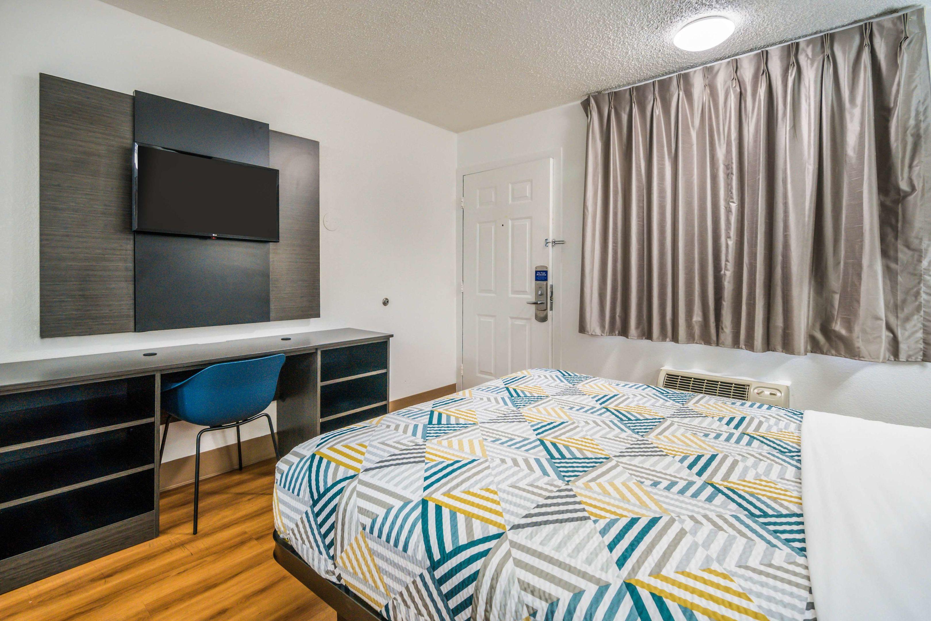 Motel 6 Dallas Irving — photo 5