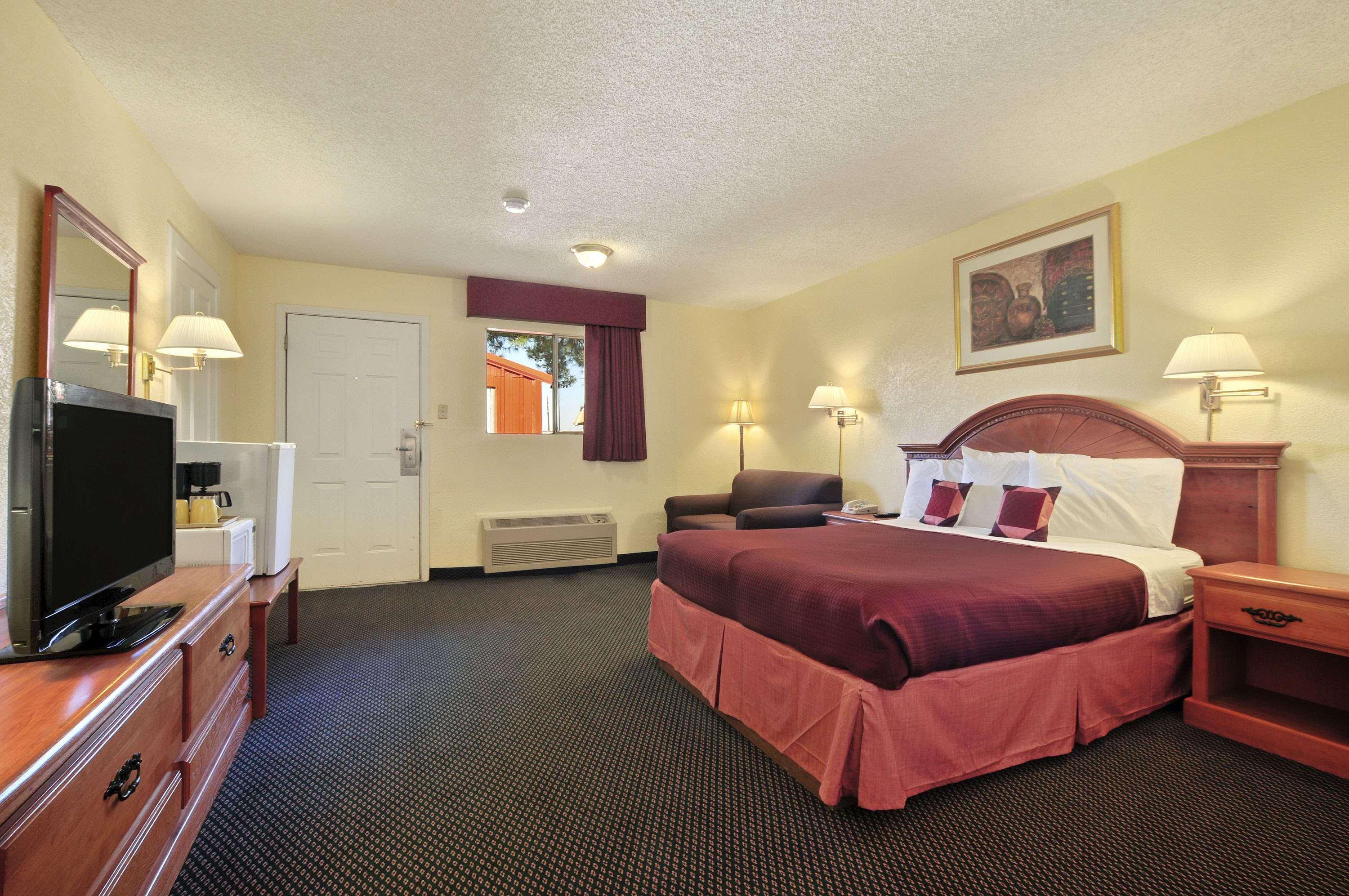 Americas Best Value Inn College Station — photo 3
