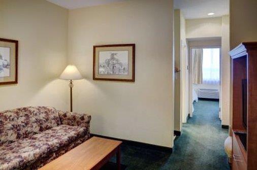 Lakeview Inns & Suites Okotoks — photo 5