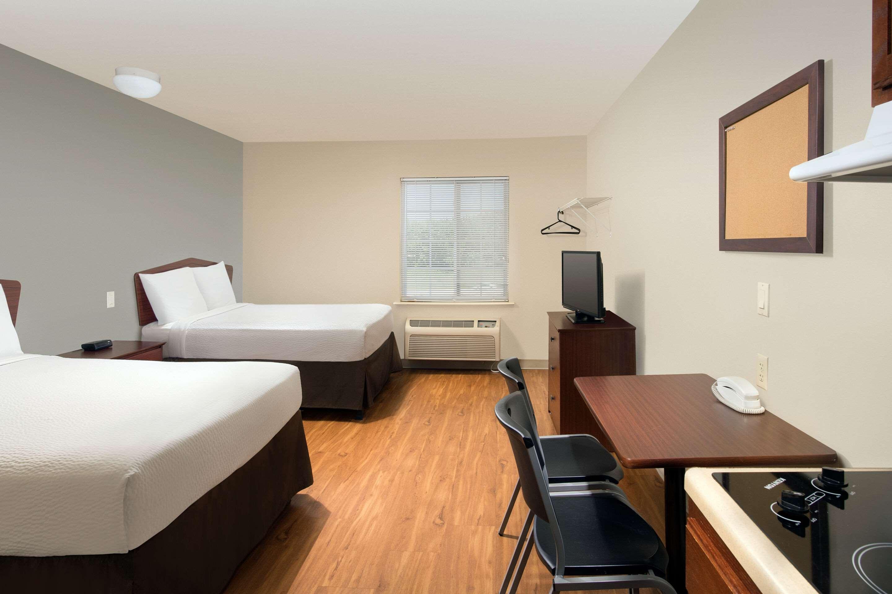 WoodSpring Suites Topeka — photo 5