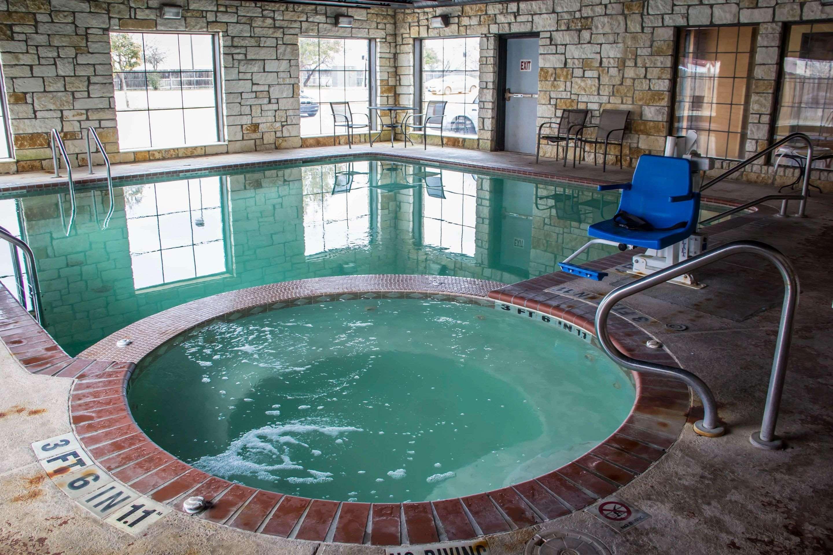 Comfort Suites Near Seaworld — photo 5