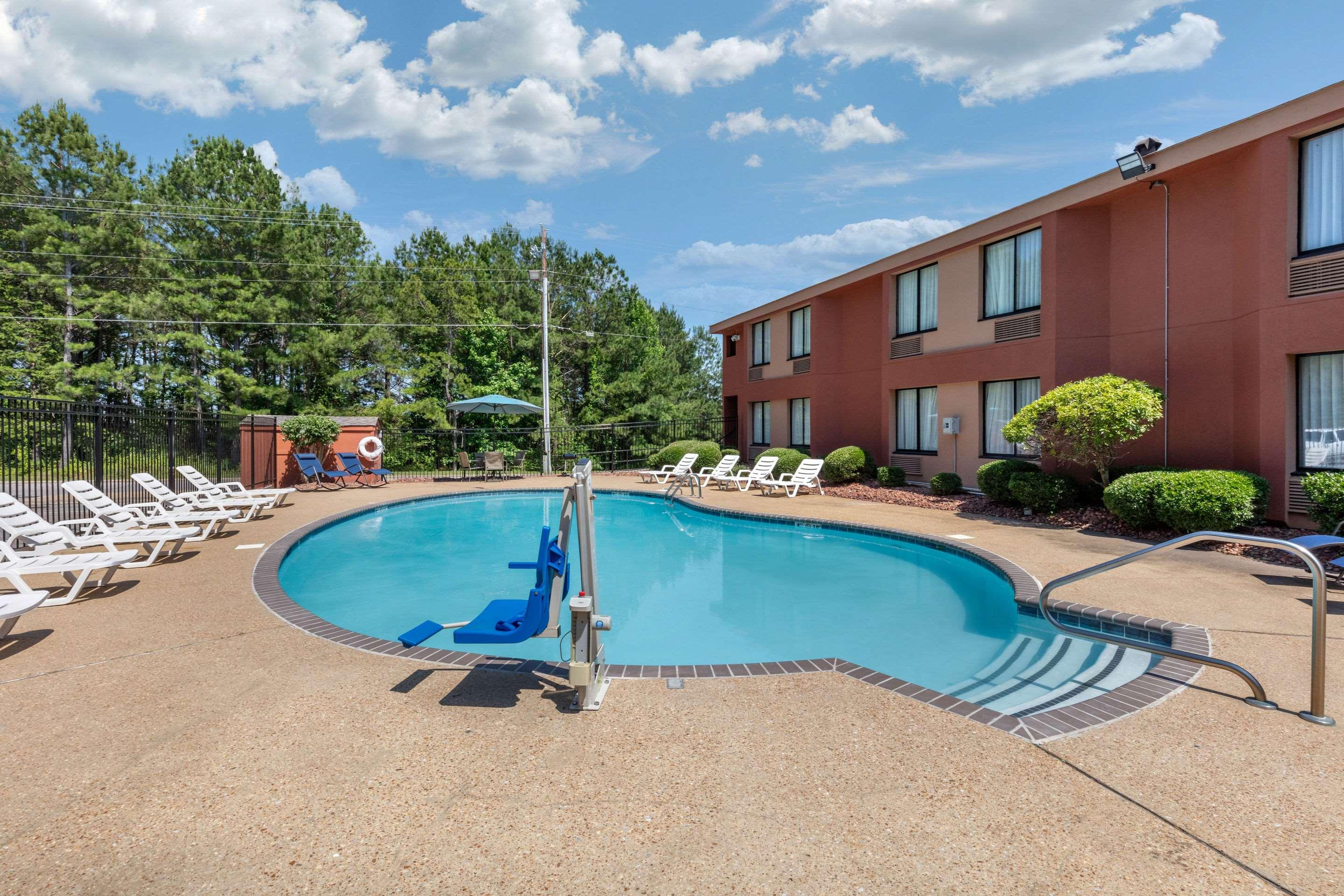 Rodeway Inn Tuscaloosa Near University — photo 4
