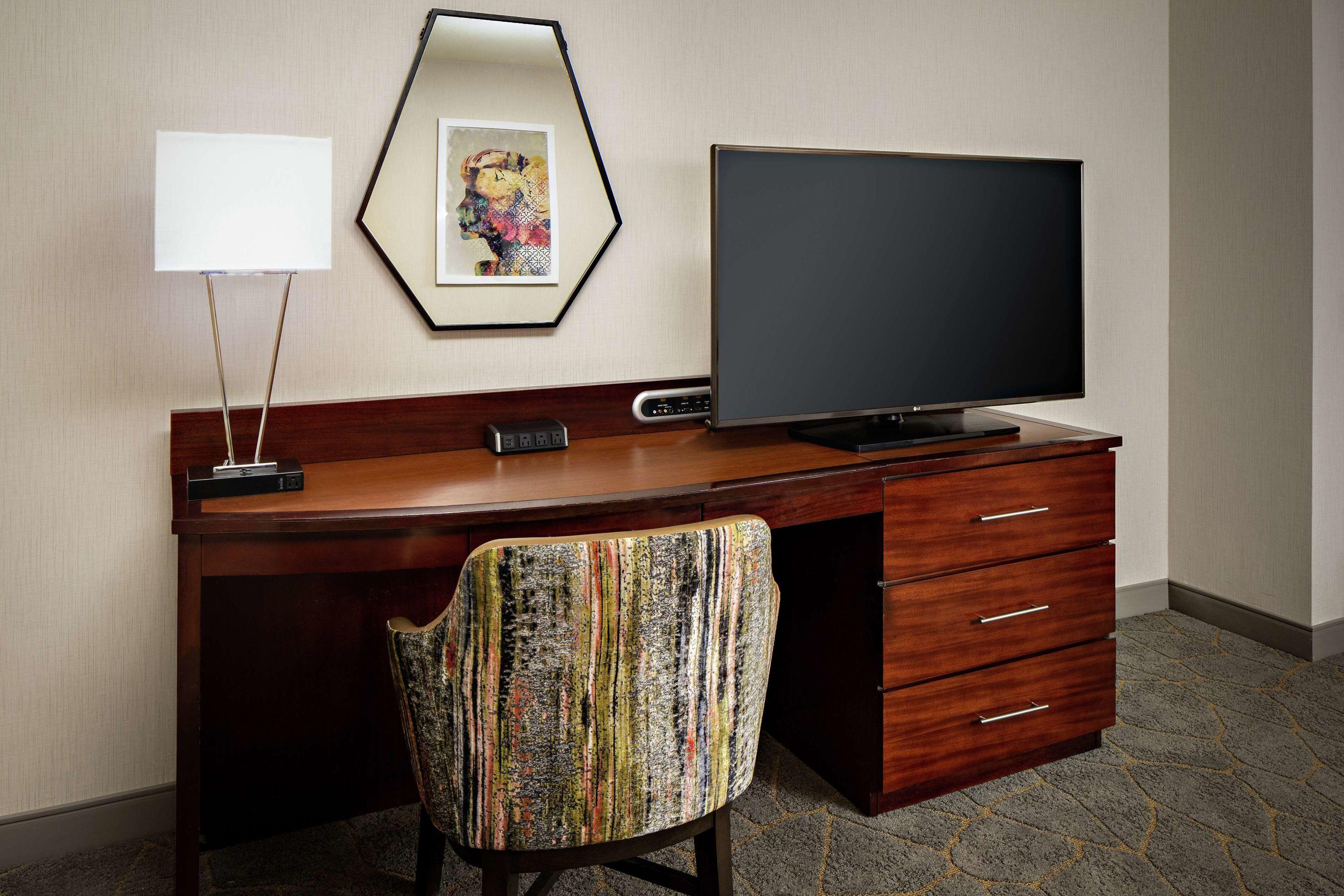 DoubleTree by Hilton Fairfield Hotel & Suites — photo 5