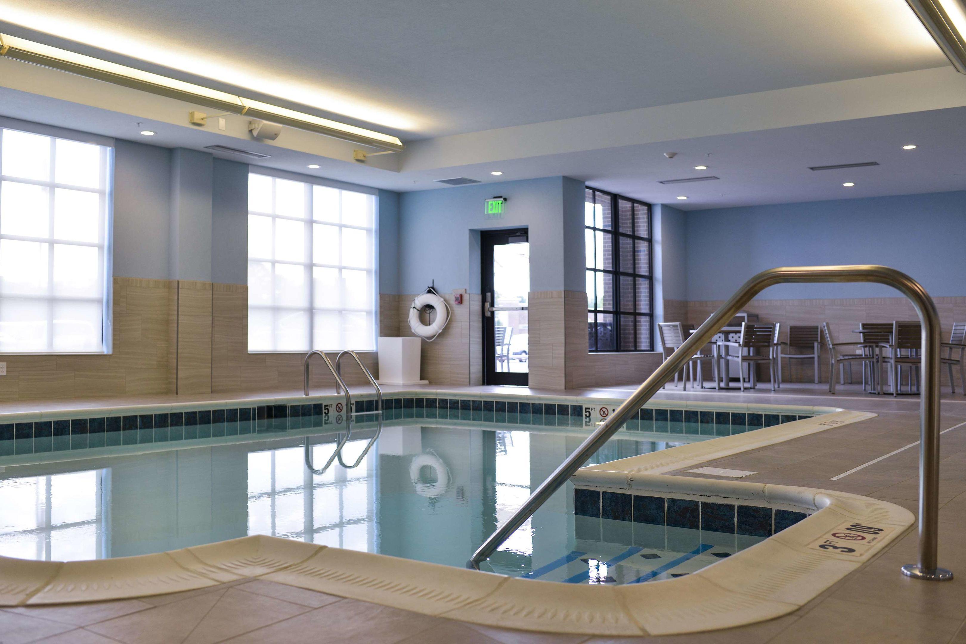 Hilton Garden Inn Louisville Mall of St. Matthews — photo 4