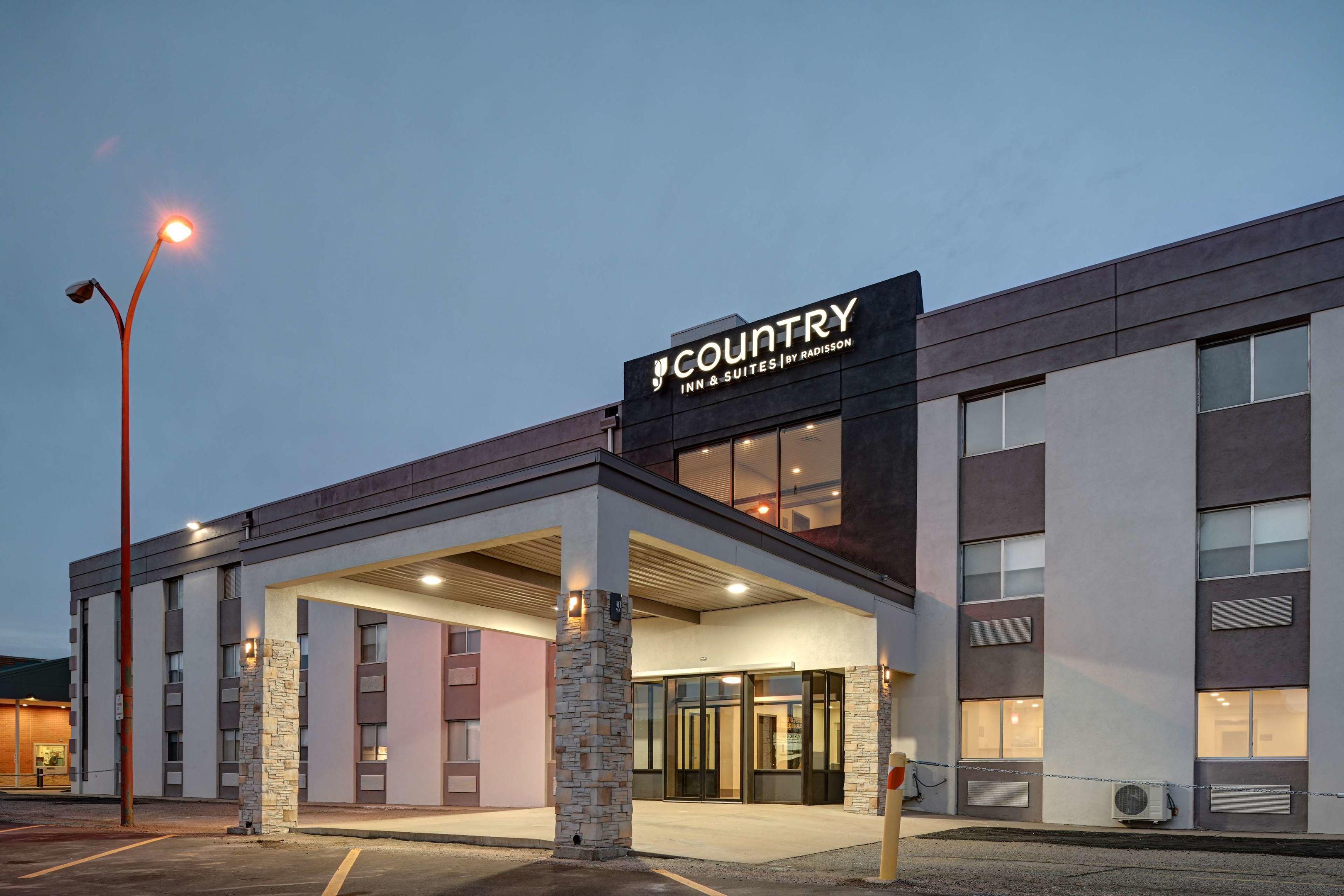 Country Inn & Suites by Radisson, Pierre, SD — photo 4
