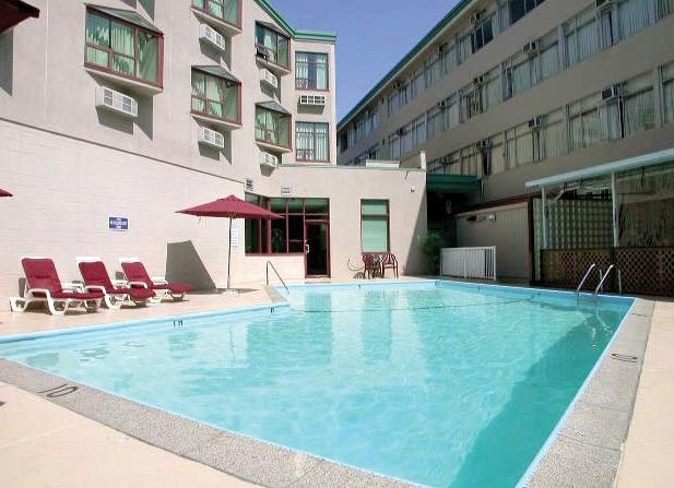 Ramada Hotel & Suites Metrotown — photo 4