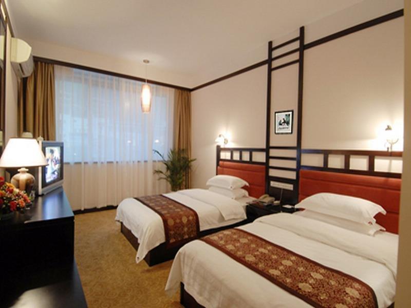 Huating Holiday Inn — photo 4