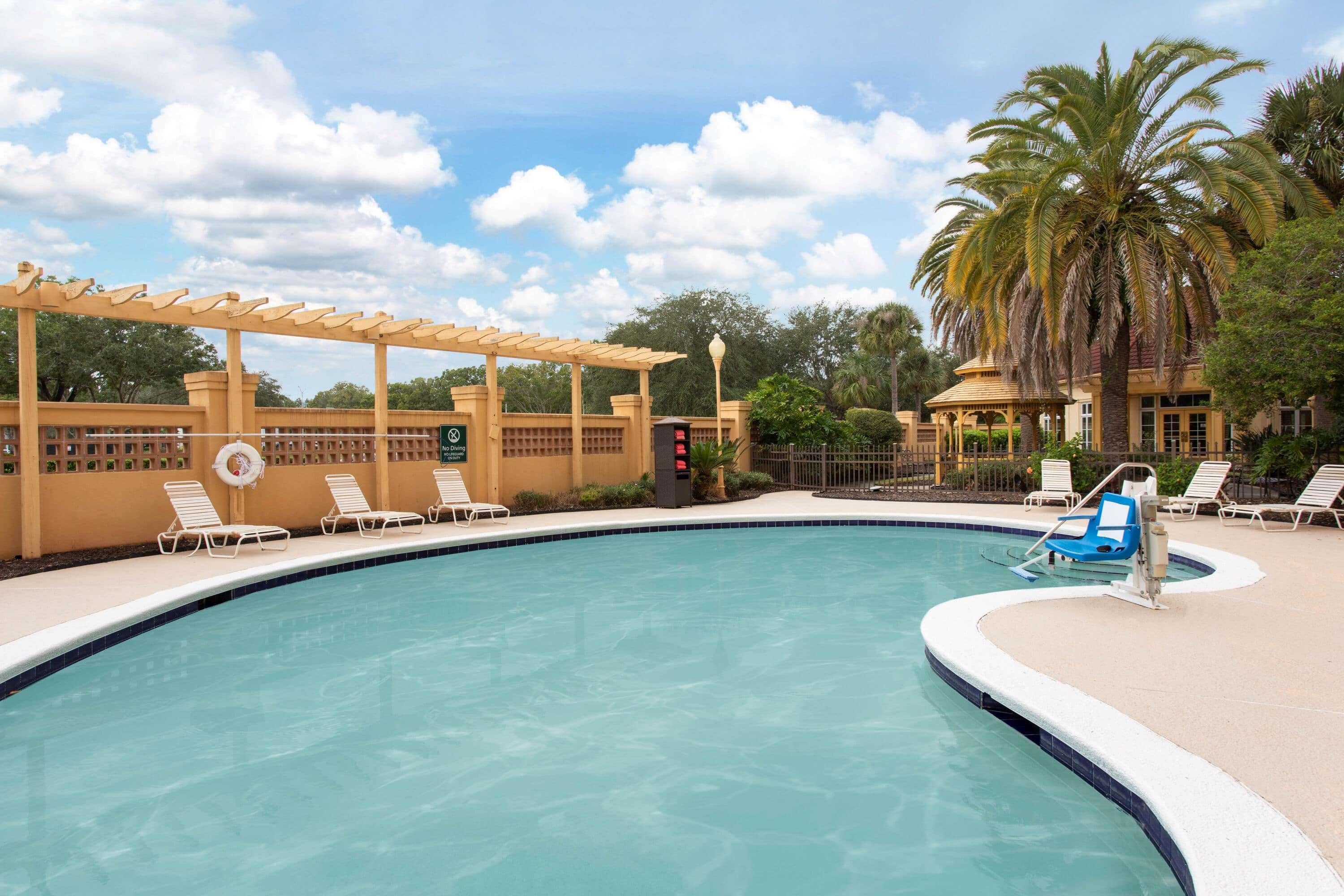 La Quinta Inn & Suites Jacksonville Butler Boulvard — photo 4