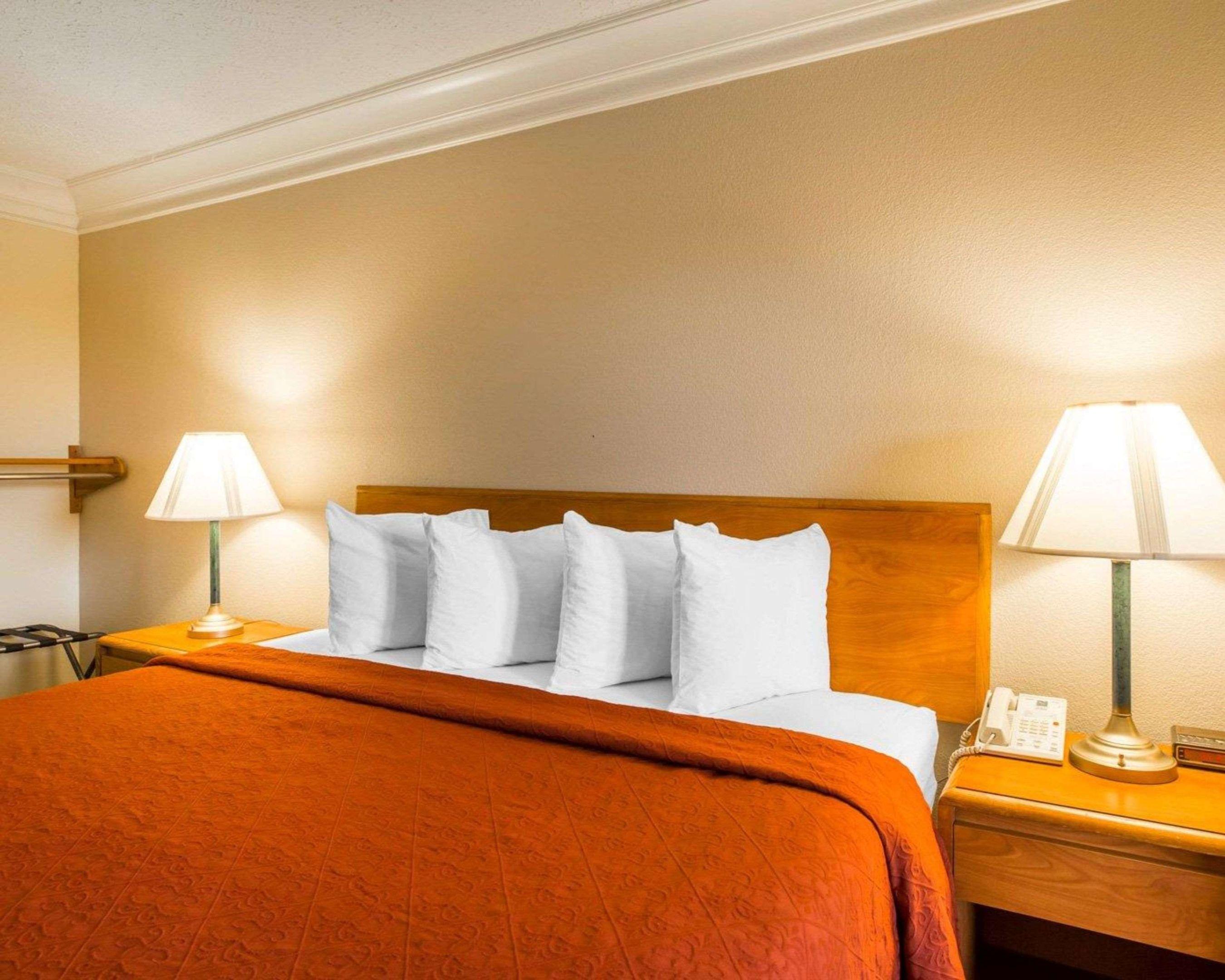 Quality Inn Dalton — photo 4