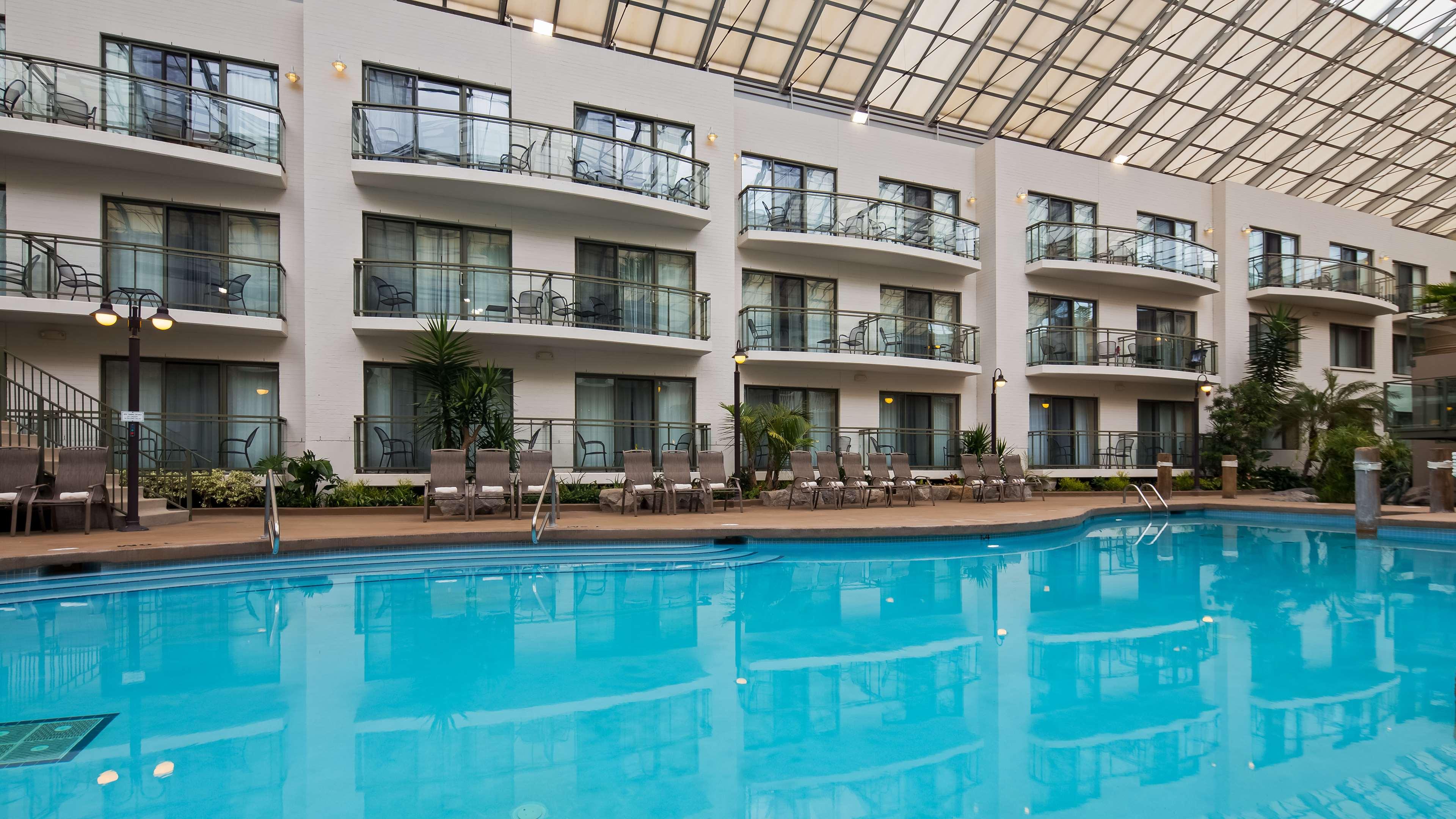 Best Western Plus Lamplighter Inn & Conference Centre — photo 4