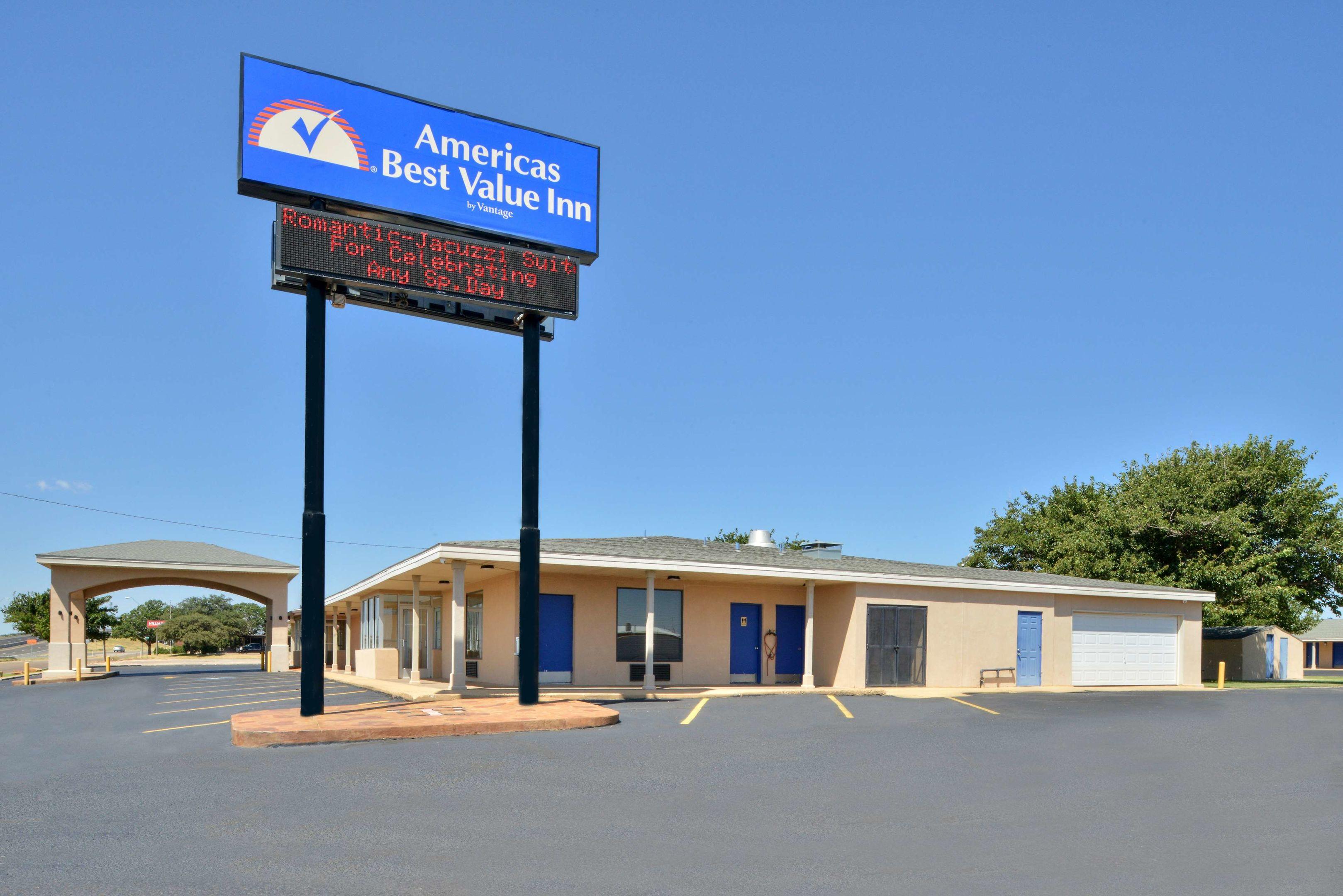 Americas Best Value Inn - Lubbock E — photo 3