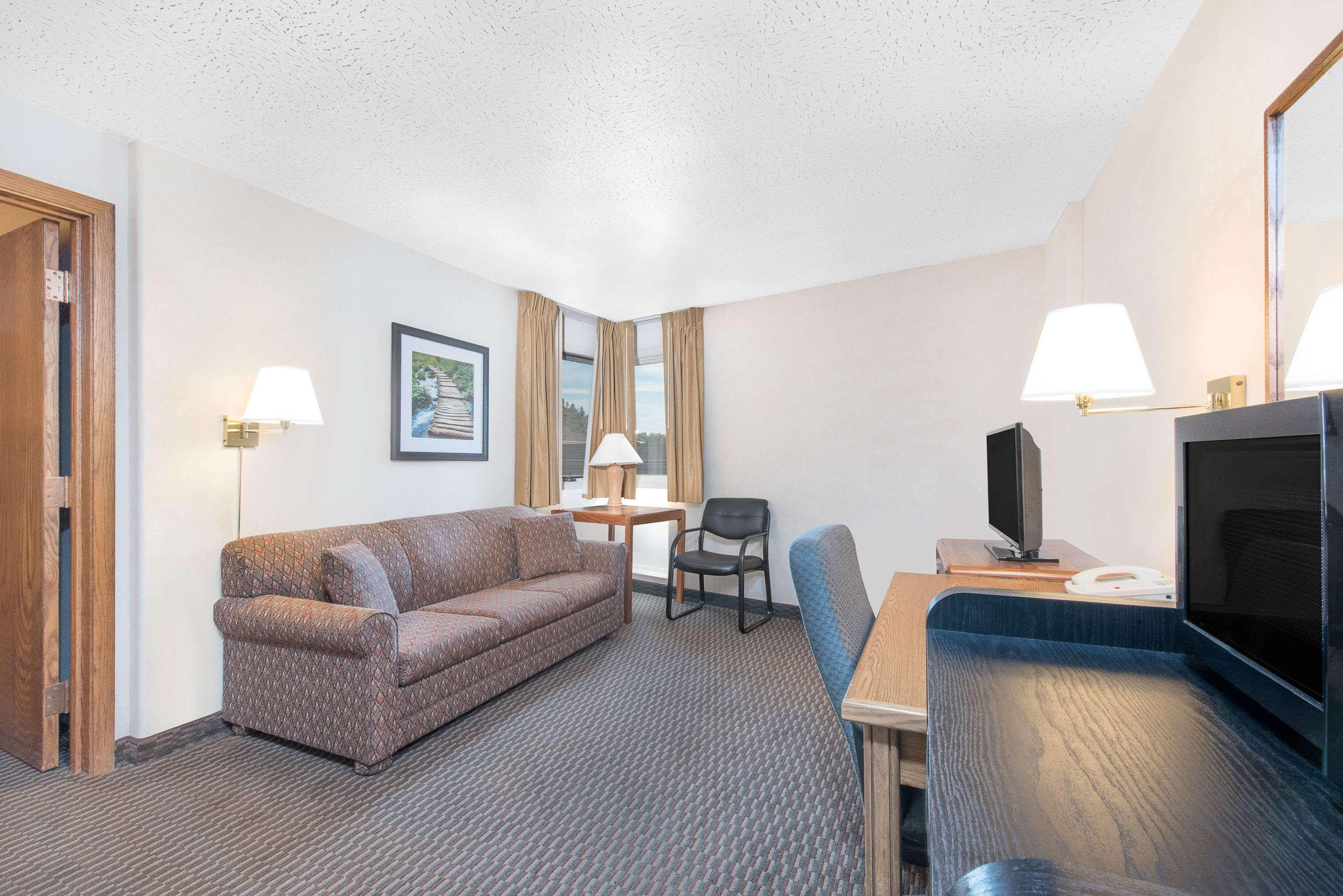 Days Inn West Rapid City — photo 5