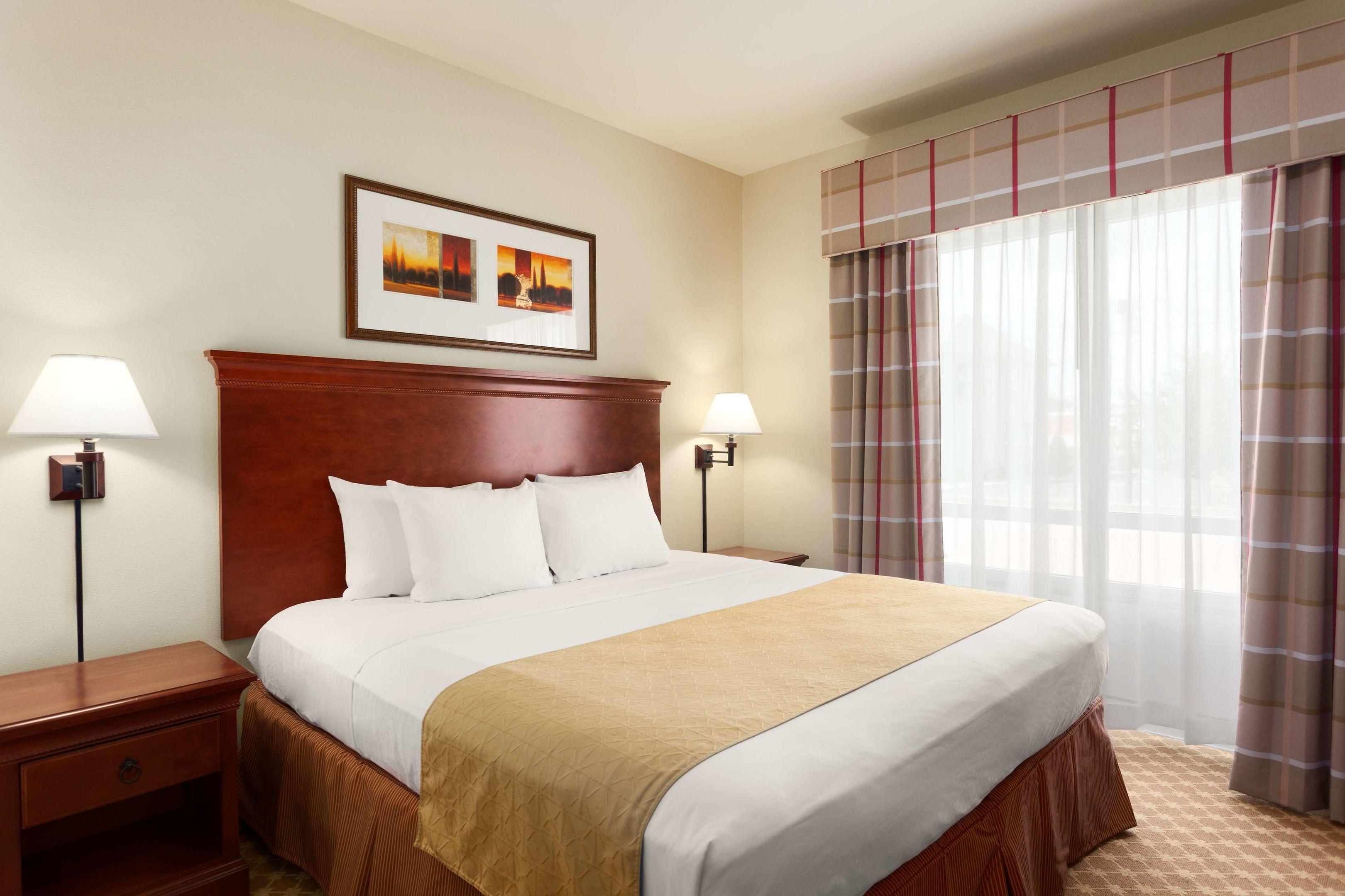 Country Inn & Suites by Radisson, Tifton, GA — photo 4
