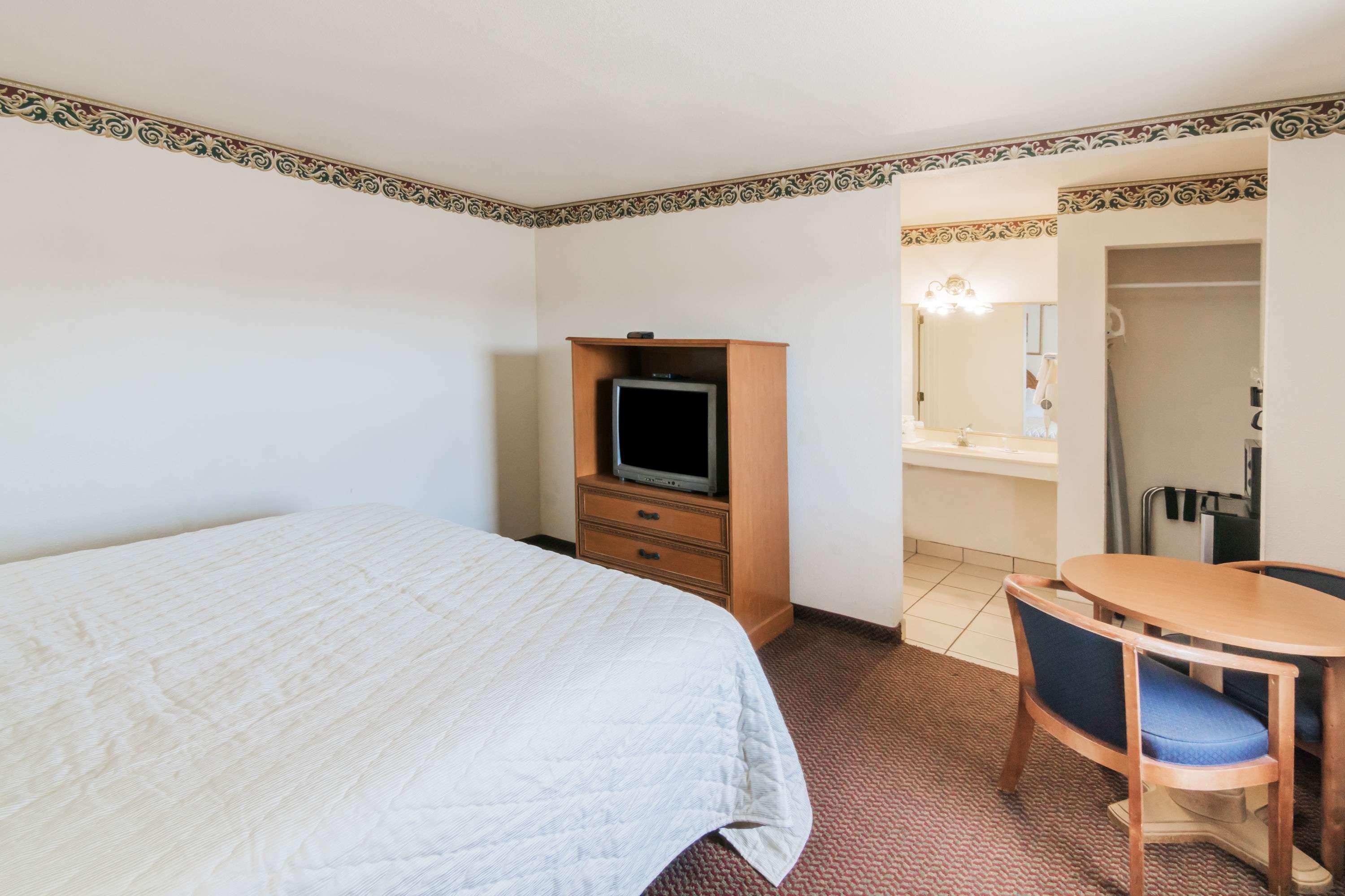 Travelodge by Wyndham Temple — photo 4