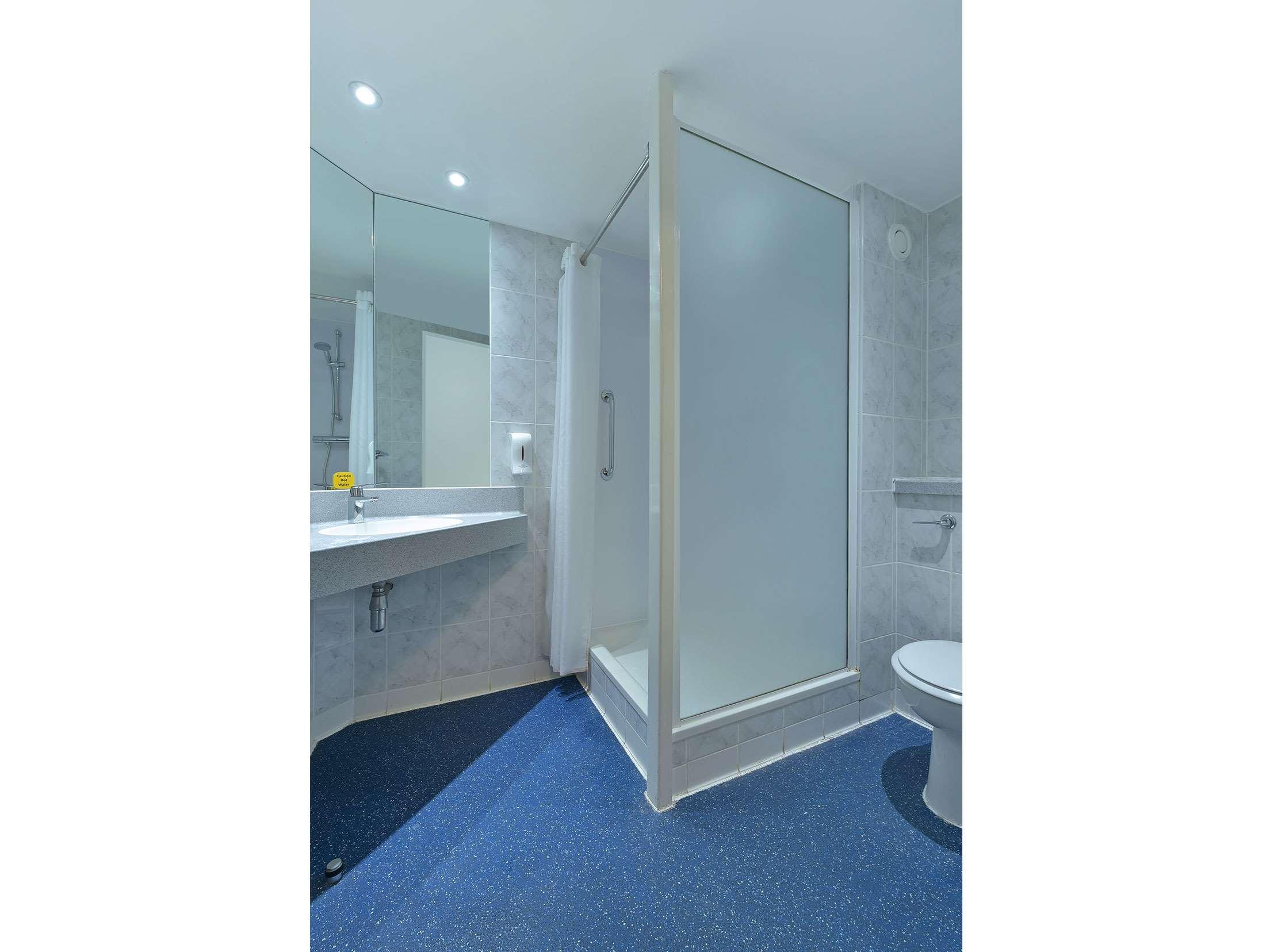 Travelodge Frimley — photo 5
