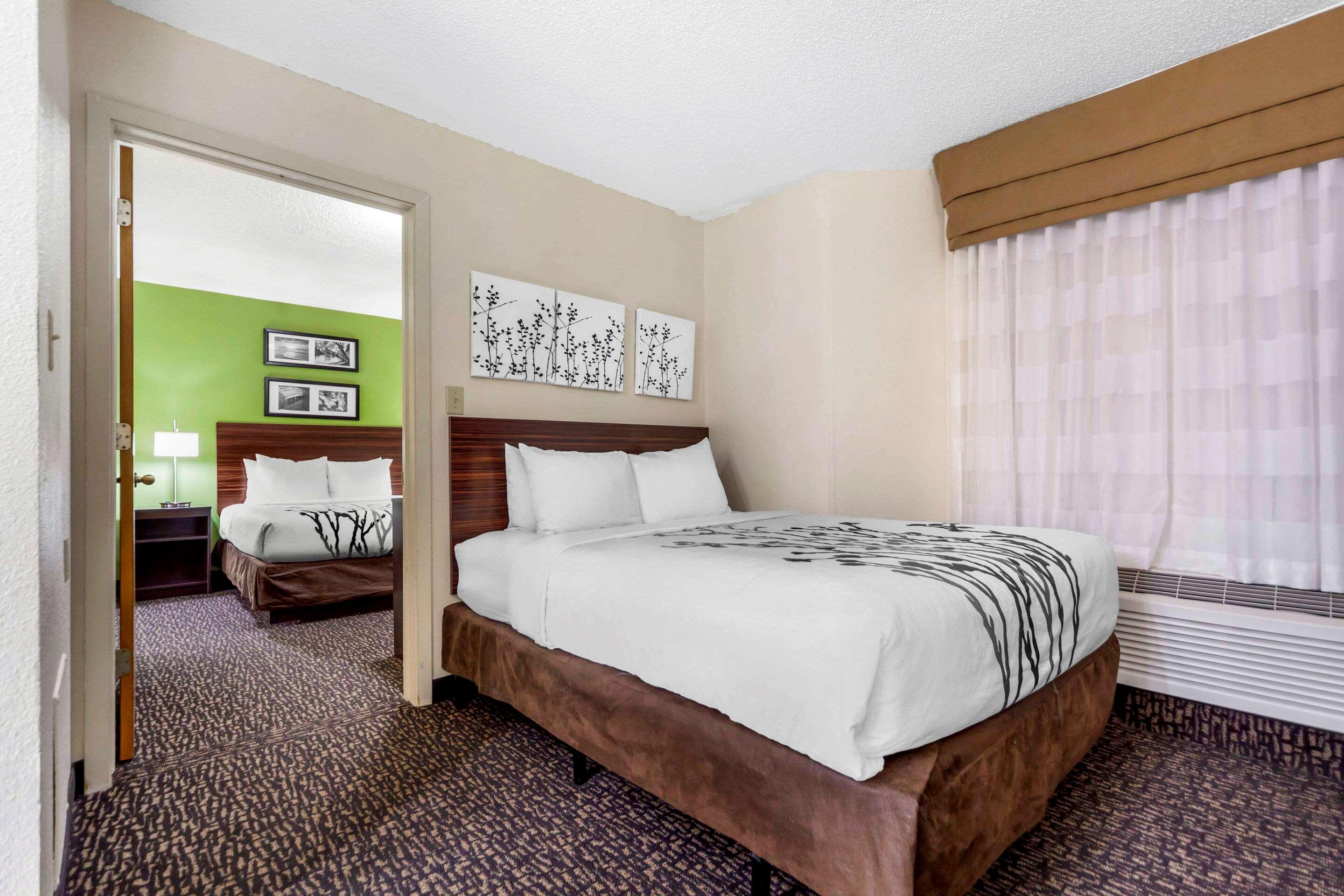 Sleep Inn & Suites Airport — photo 4