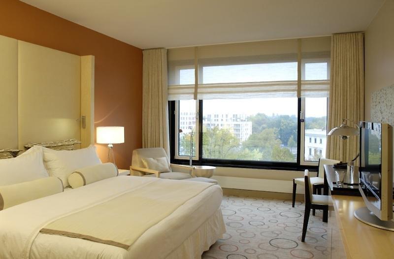 Sheraton Berlin Grand Hotel Esplanade — photo 5