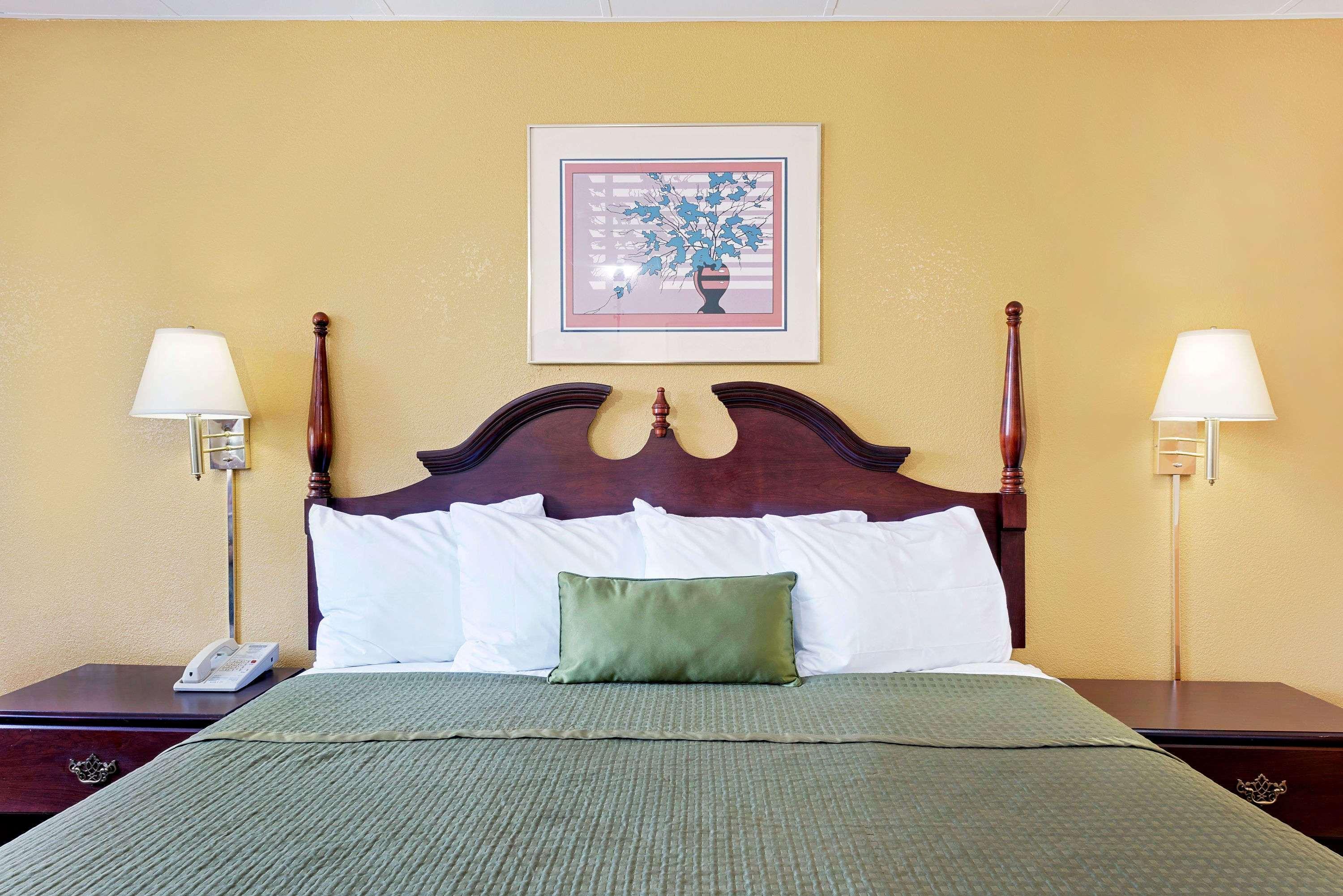 Chambersburg Travelodge — photo 5