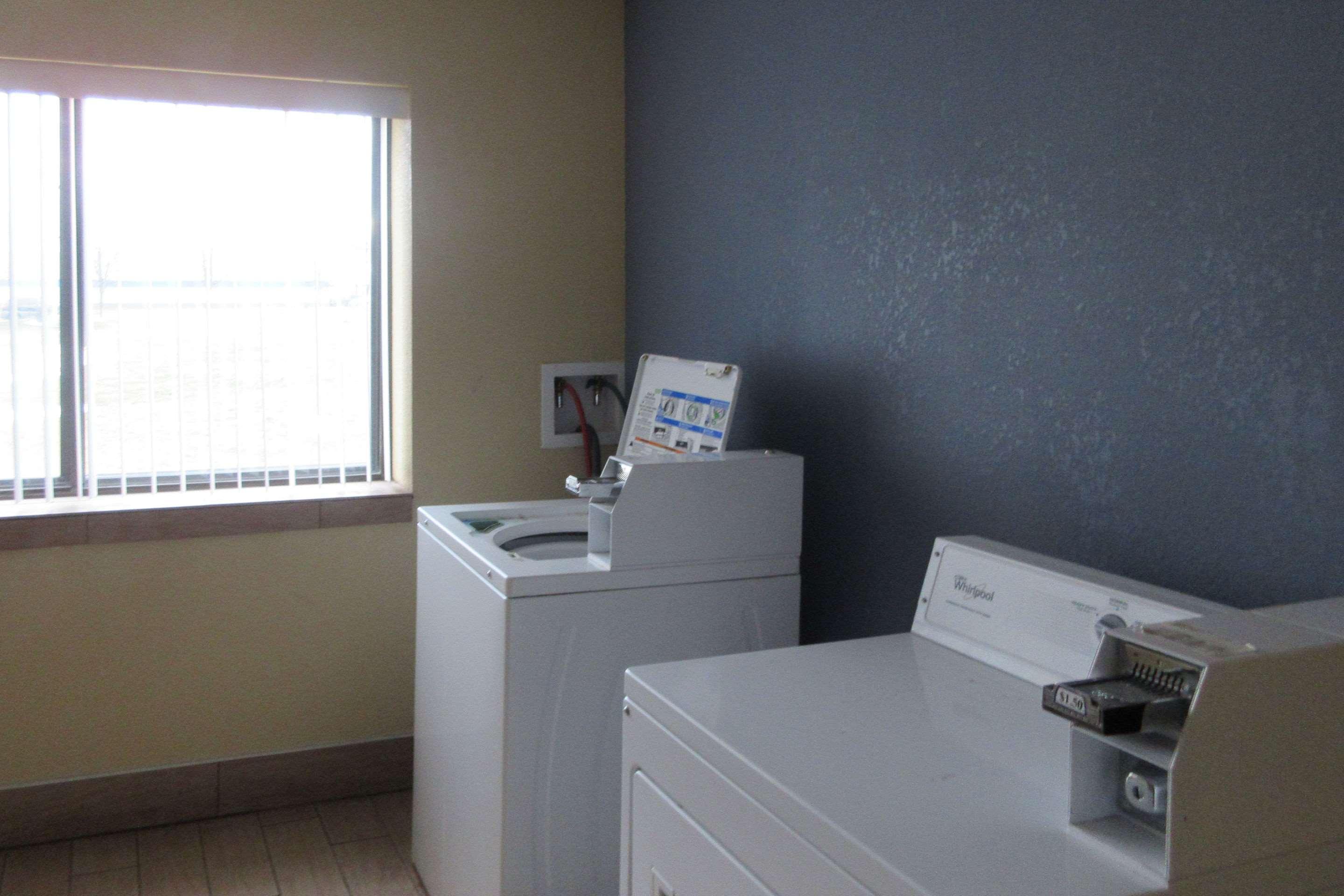 Days Inn Benton Harbor — photo 5