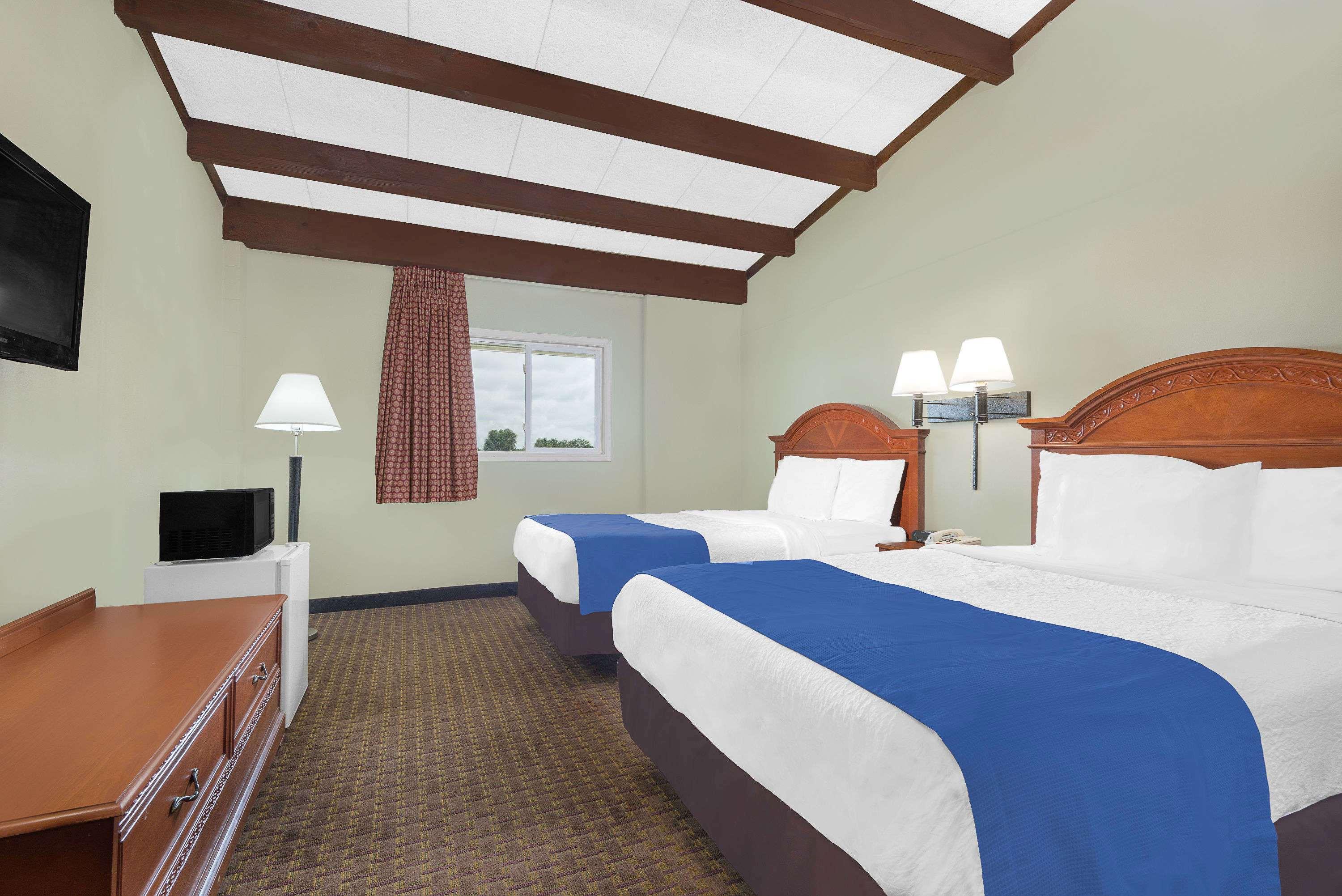 Travelodge by Wyndham Lima OH — photo 4