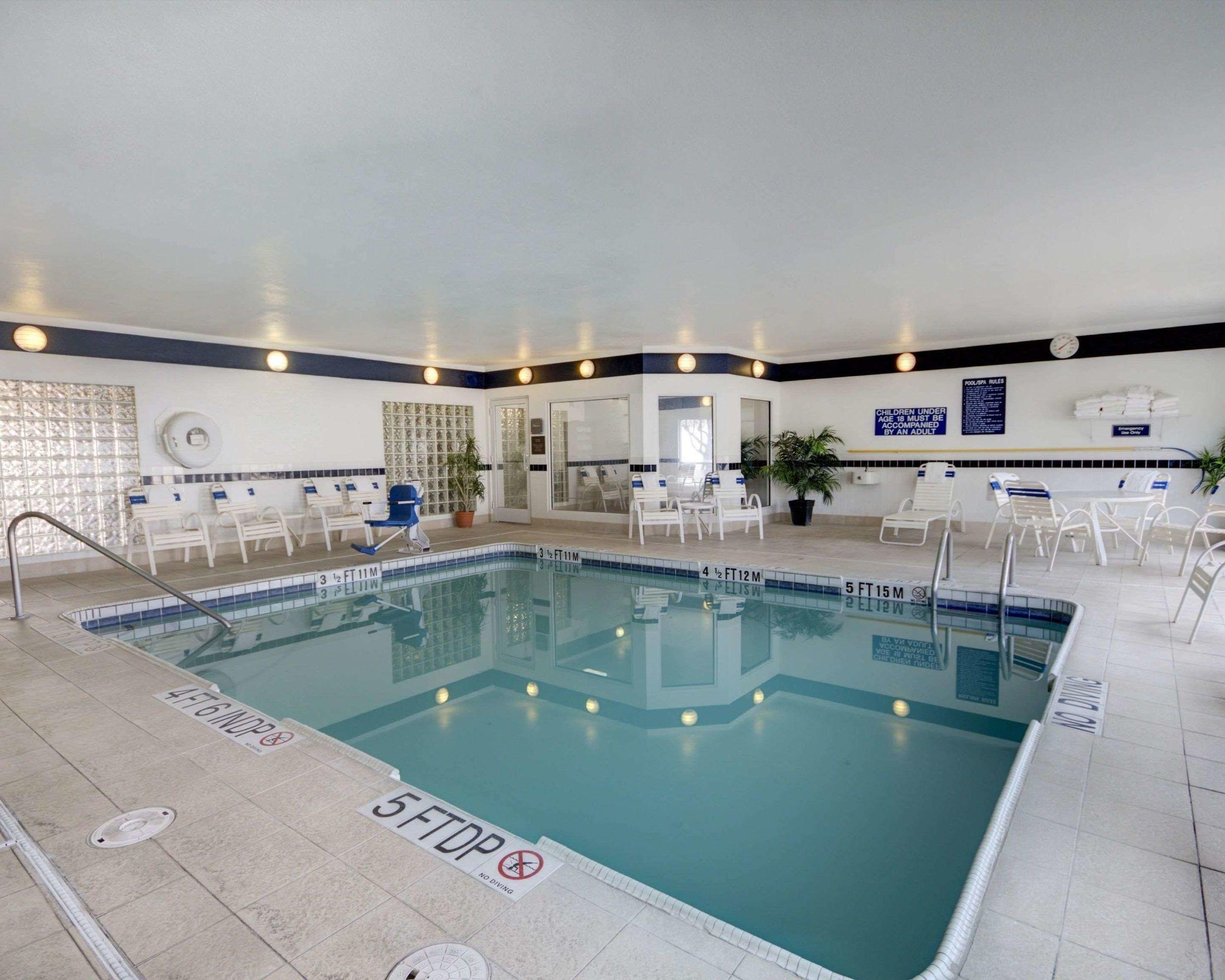 Quality Suites University — photo 4