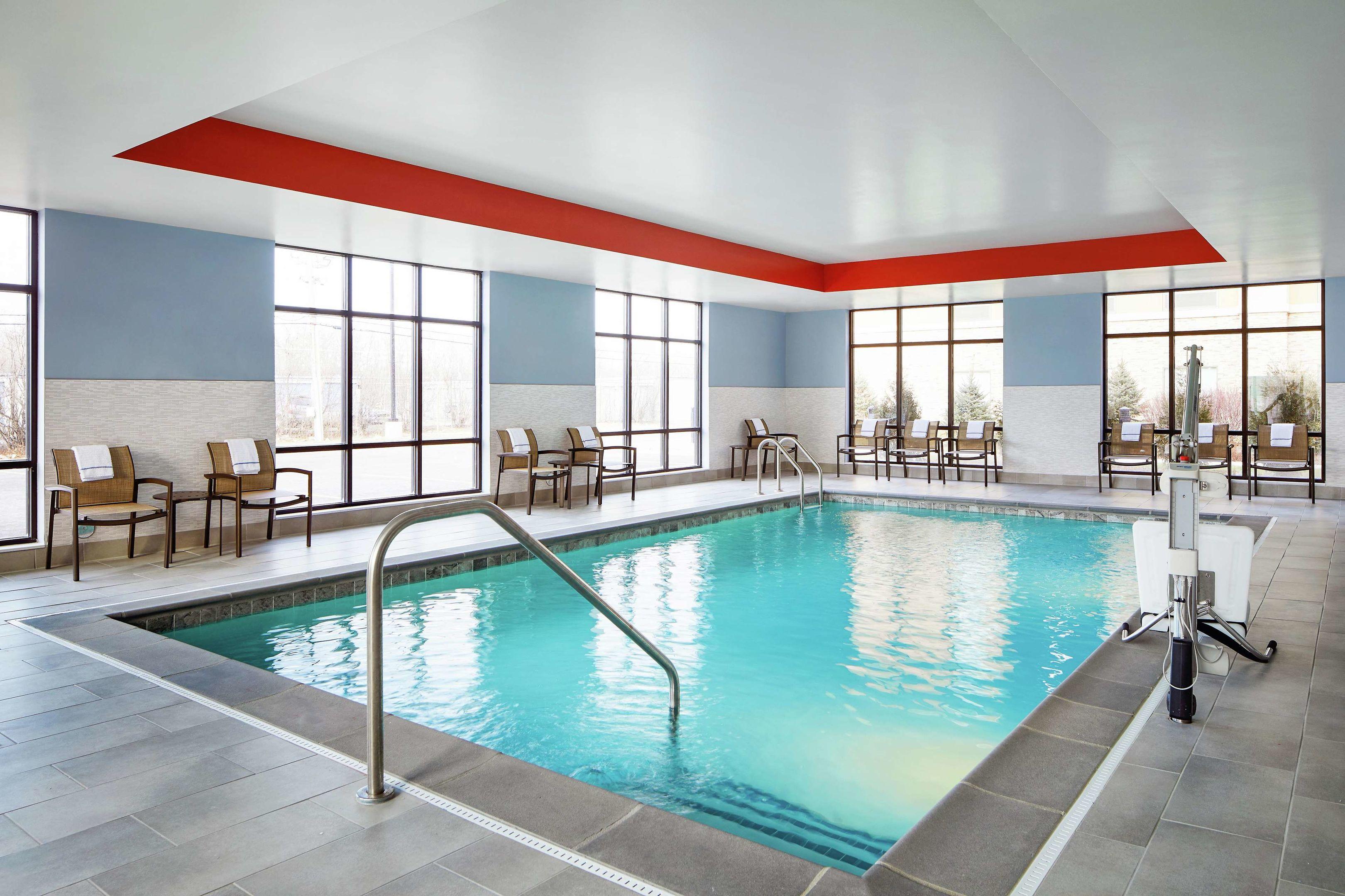 Hampton Inn & Suites Chicago Waukegan — photo 3