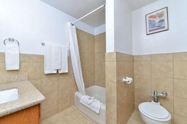 Budget Inn — photo 5