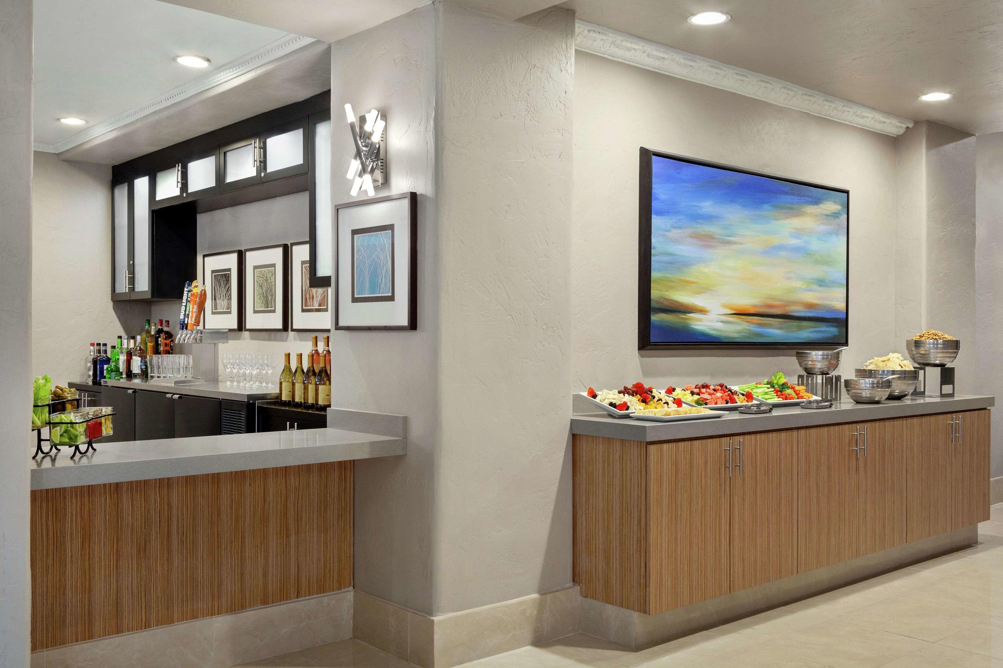 Embassy Suites Santa Ana Orange County Airport North — photo 5