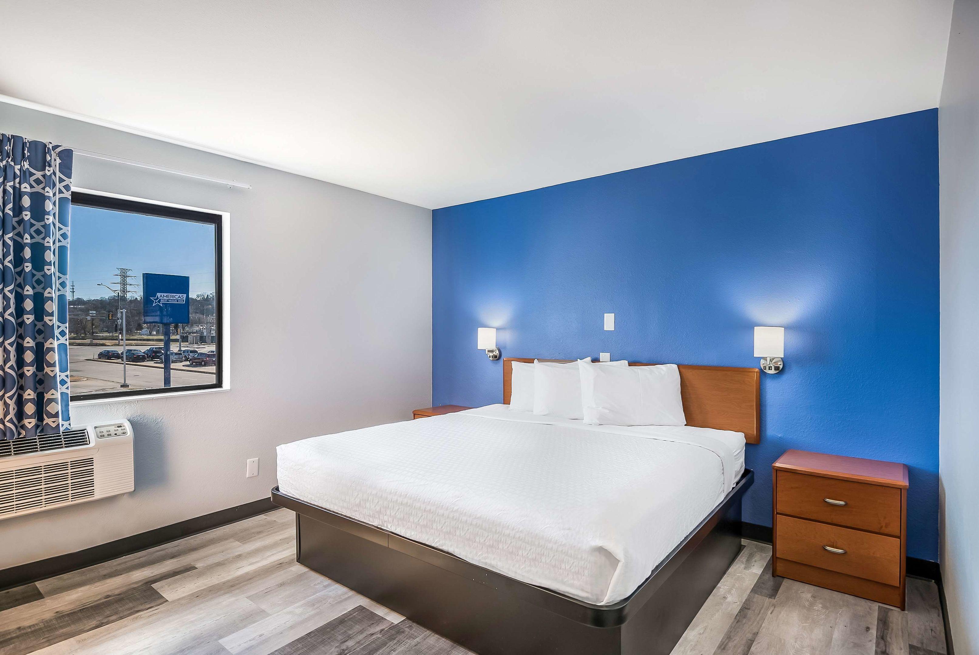 Americas Best Value Inn East Peoria — photo 4