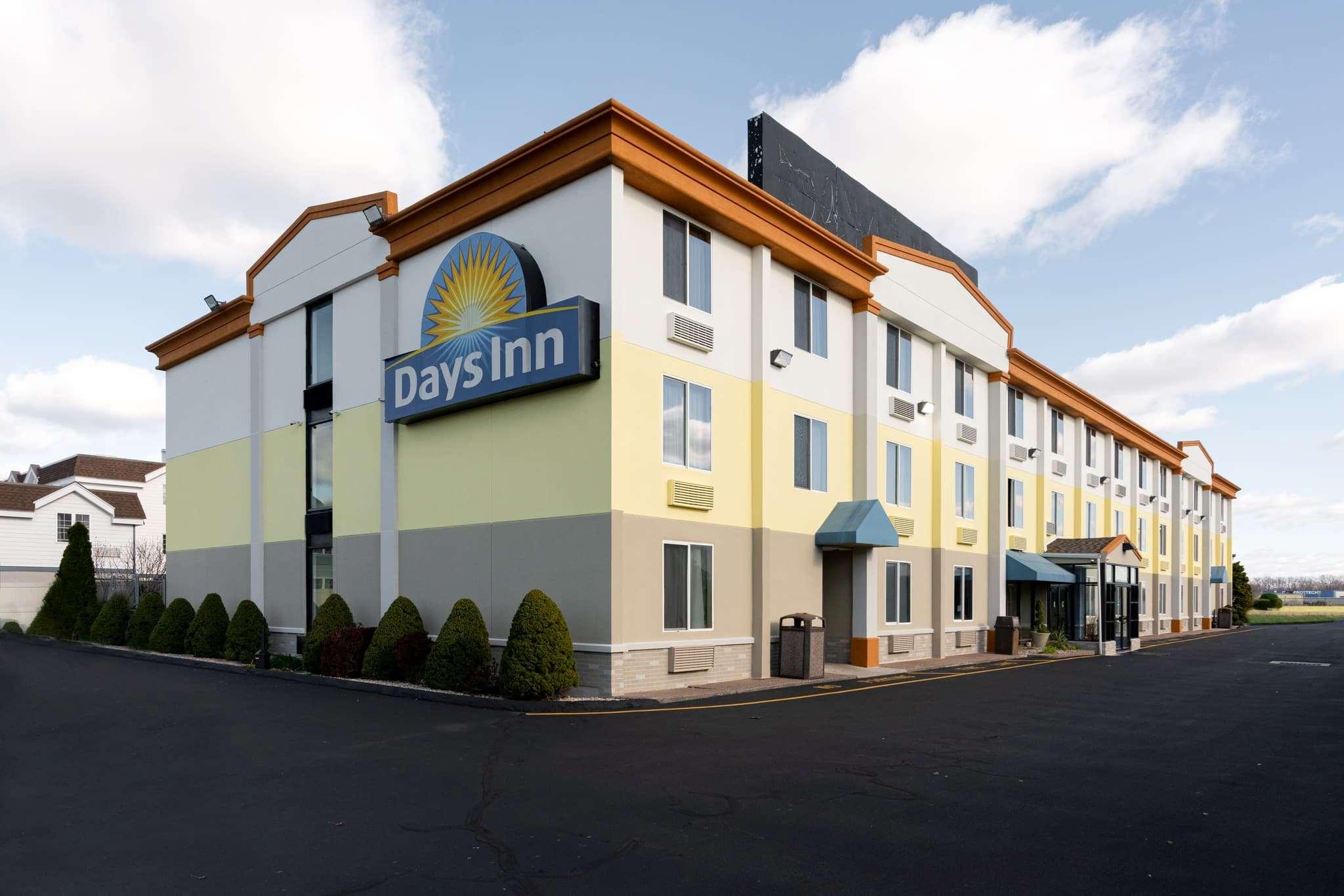 Days Inn Hartford/Closest Downtown — photo 3