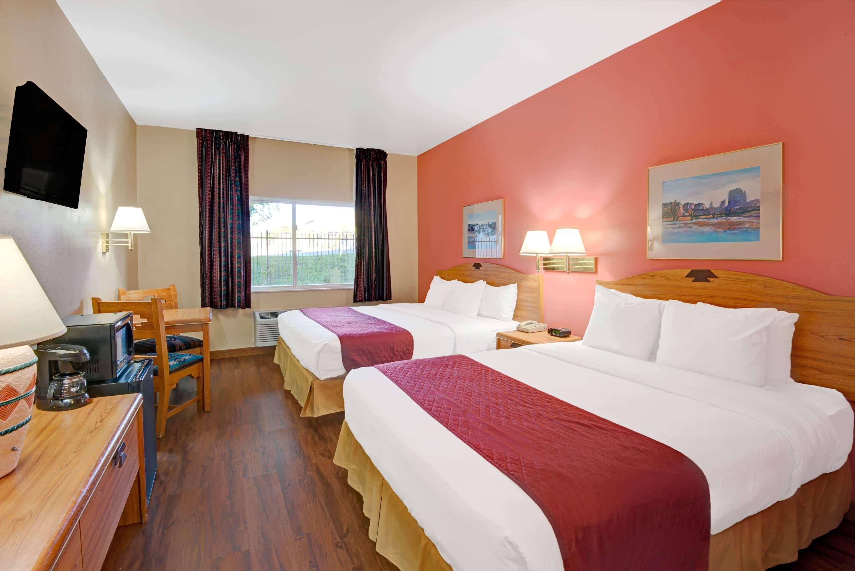 Days Inn & Suites Airport Albuquerque — photo 4