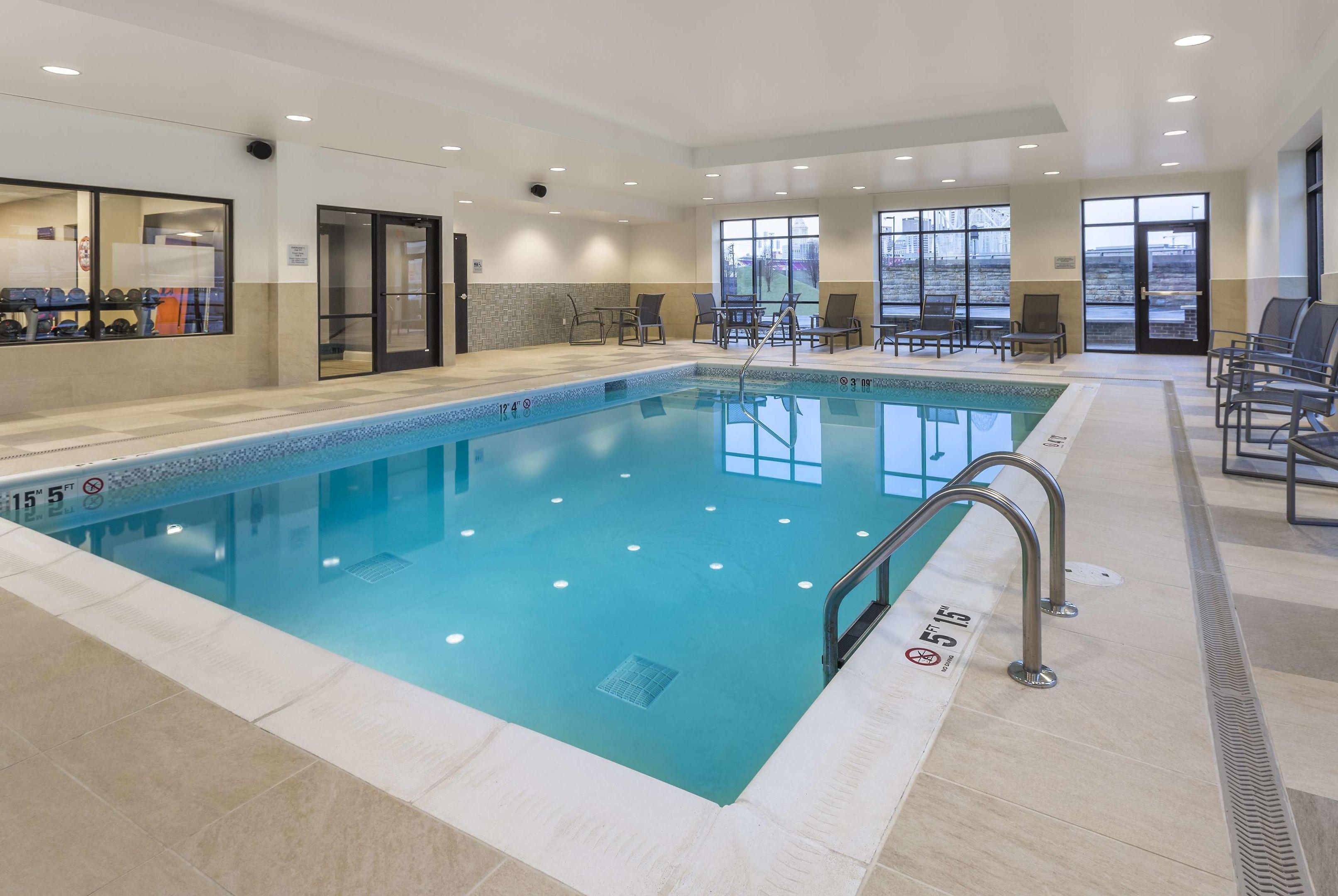 Hampton Inn & Suites Newport/Cincinnati — photo 5