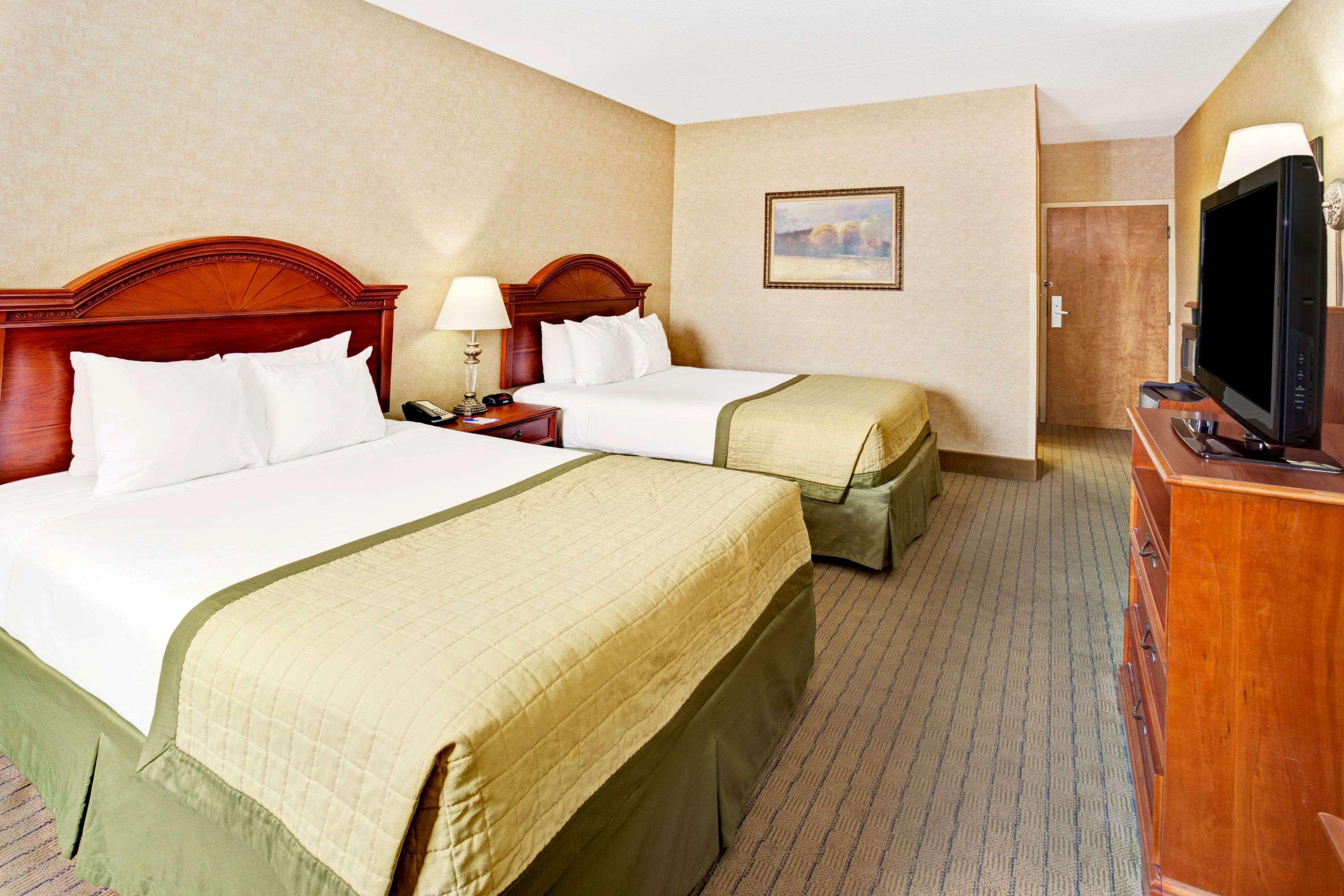 Baymont Inn & Suites Indianapolis West — photo 5