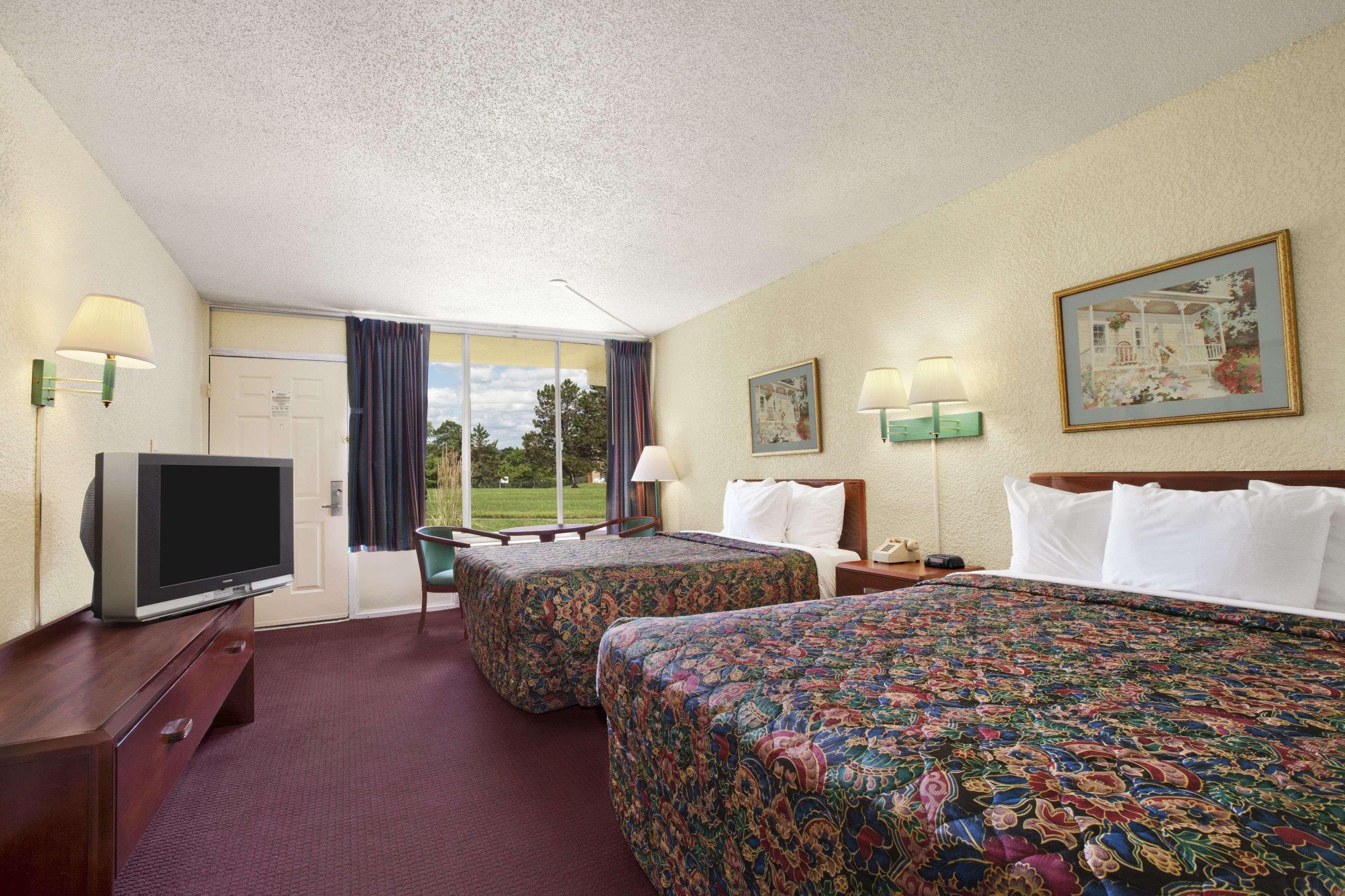 Days Inn Fort Pierce Midtown — photo 4
