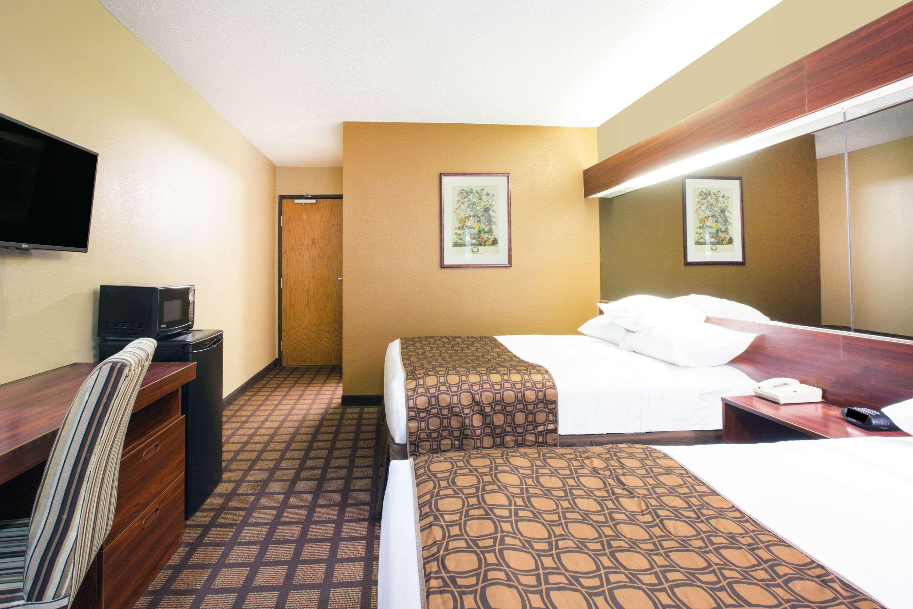 Microtel Inn Beckley — photo 5