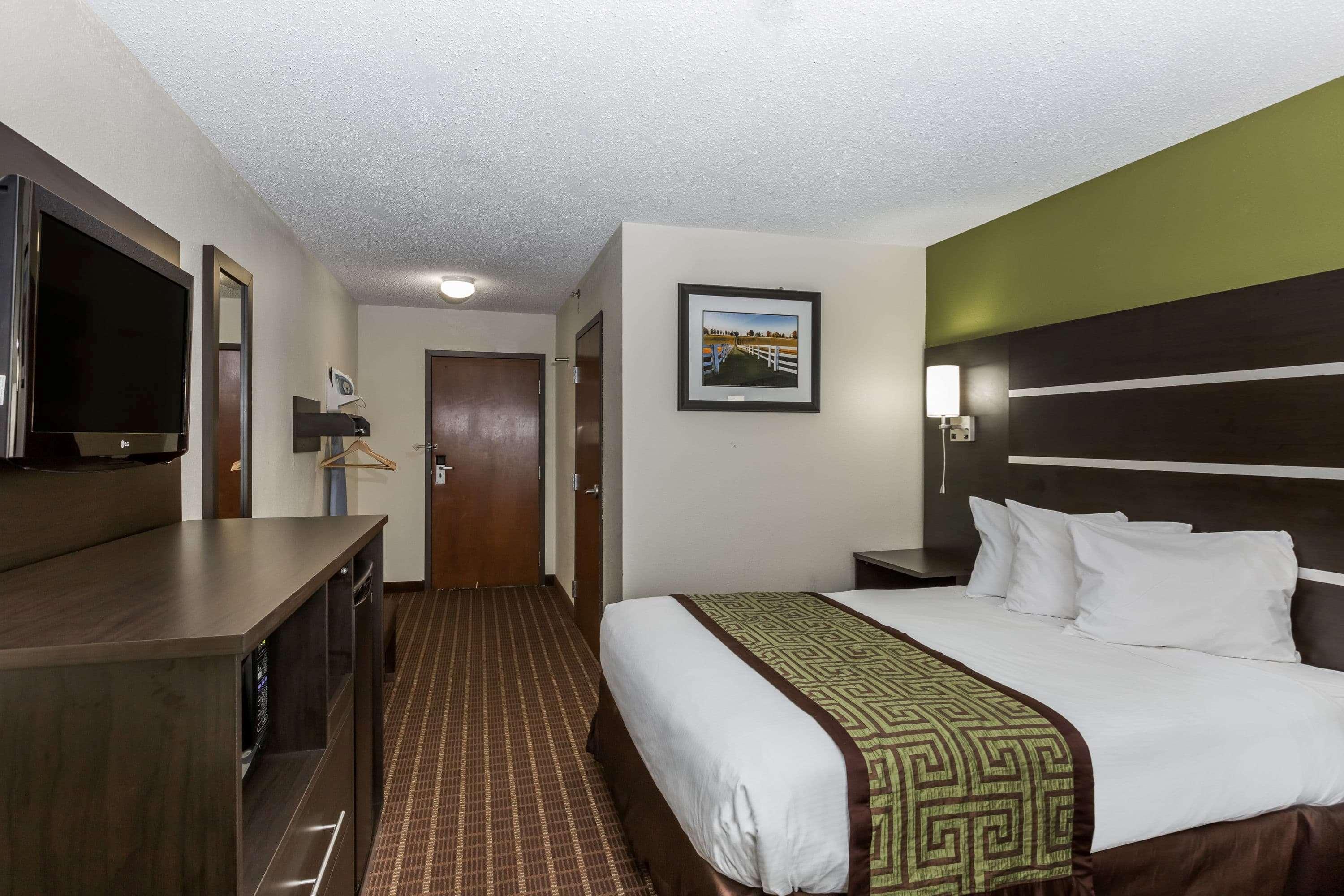 Baymont Inn & Suites Louisville South I-65 — photo 4