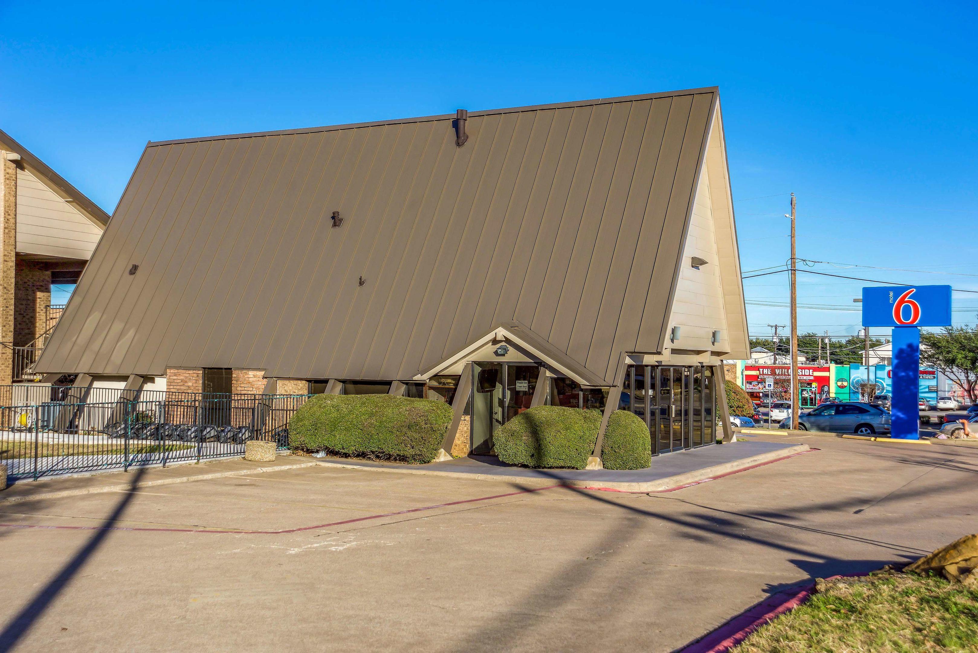 Motel 6 Arlington TX-UTA — photo 5