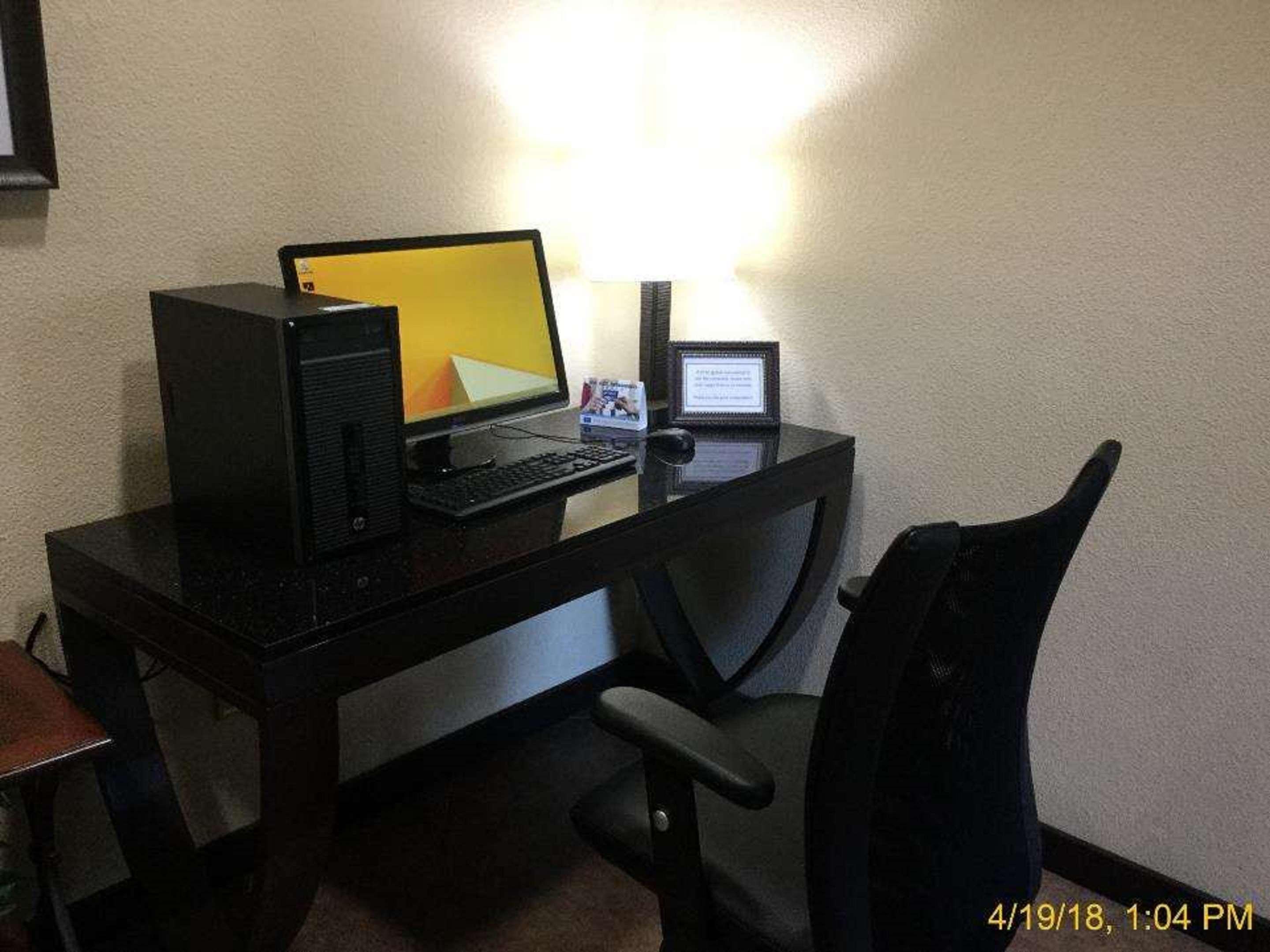 Best Western Windsor Pointe Hotel & Suites-AT&T Center — photo 5