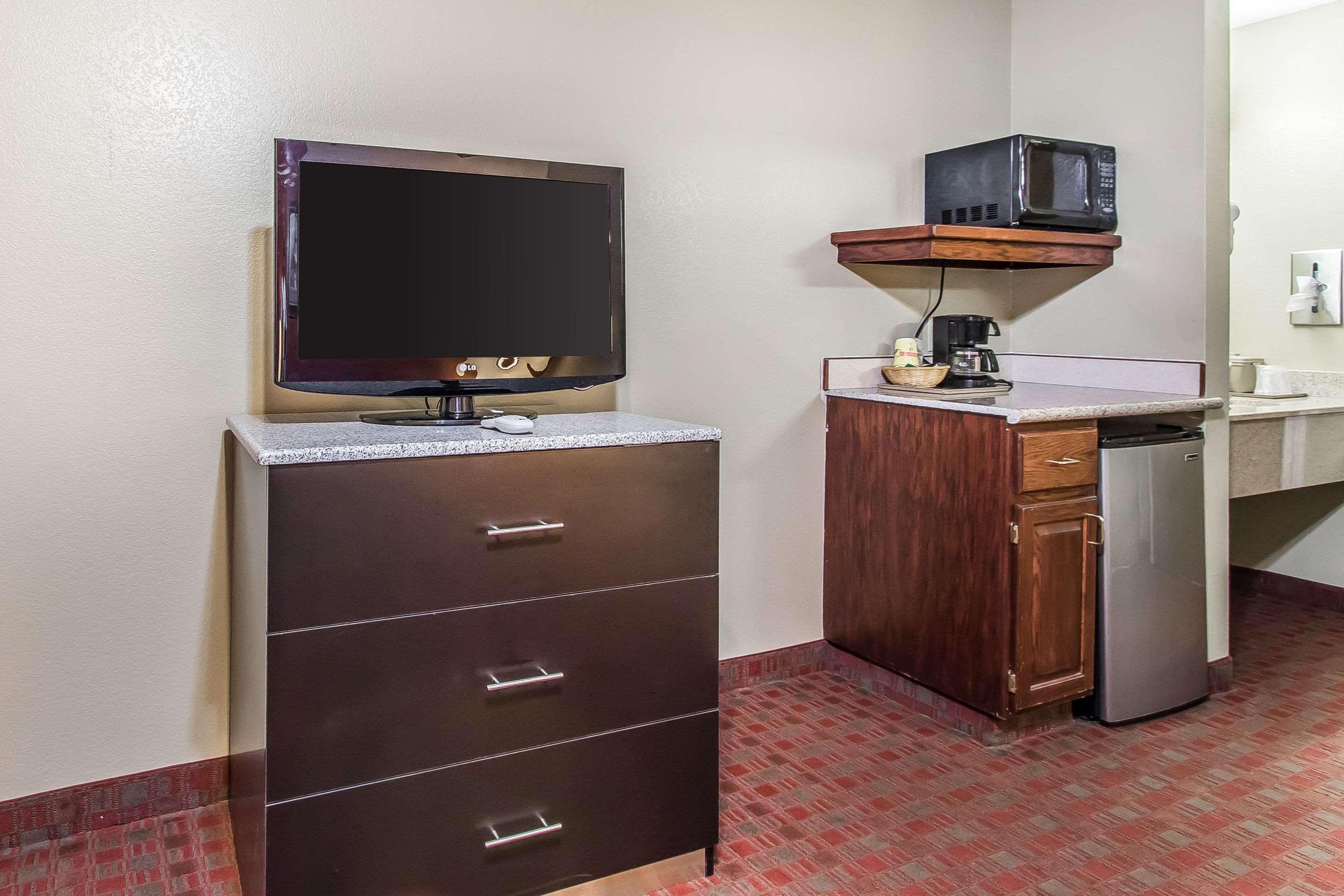 Quality Inn & Suites — photo 5