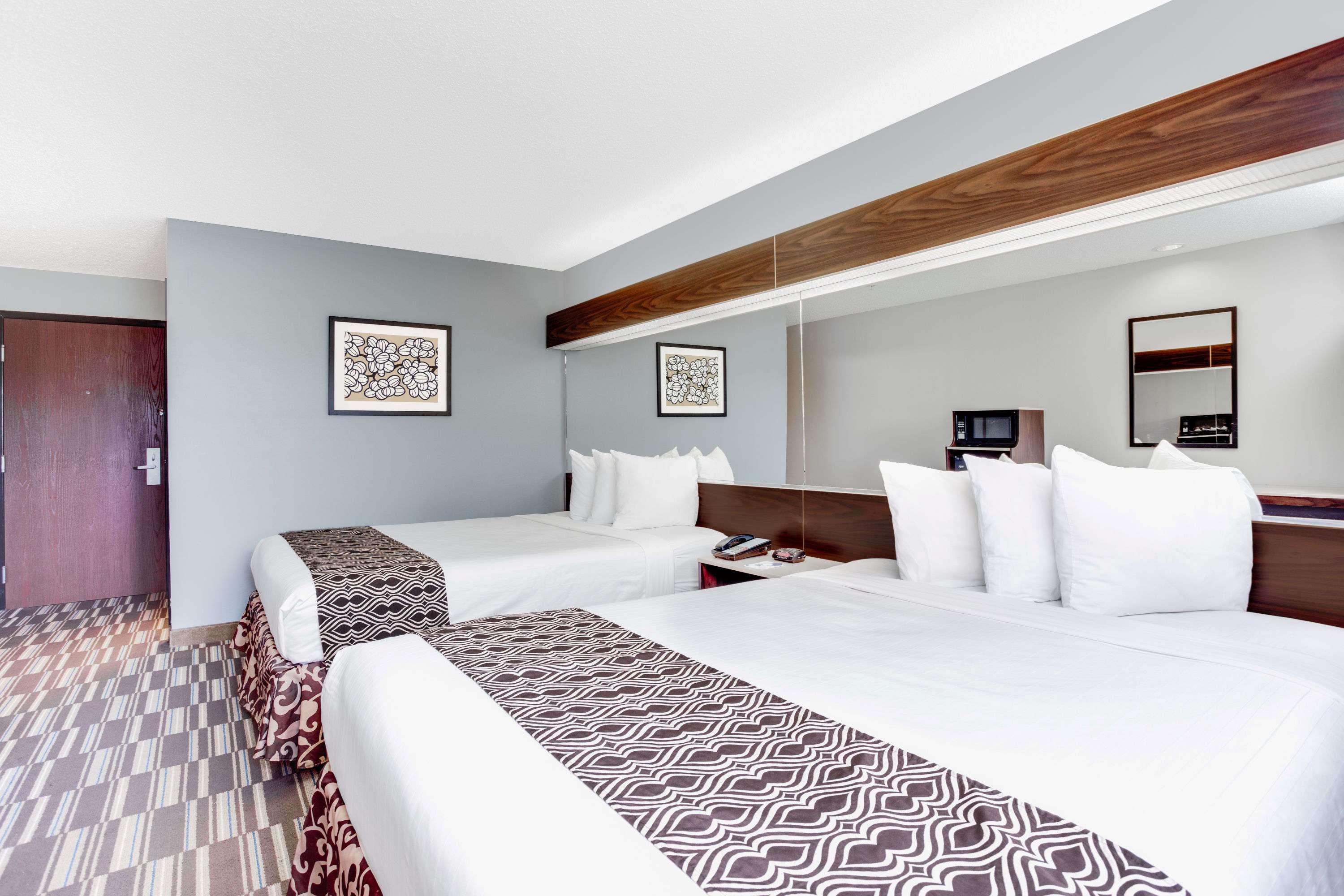Microtel Inn & Suites Columbus North — photo 5