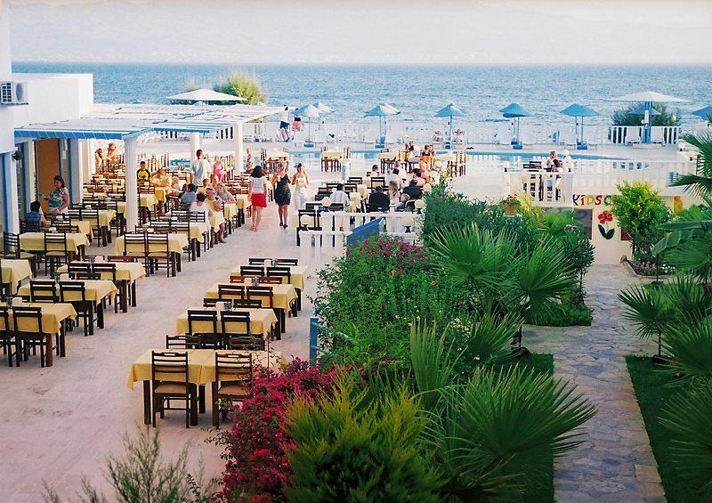 Charm Beach Hotel — photo 4