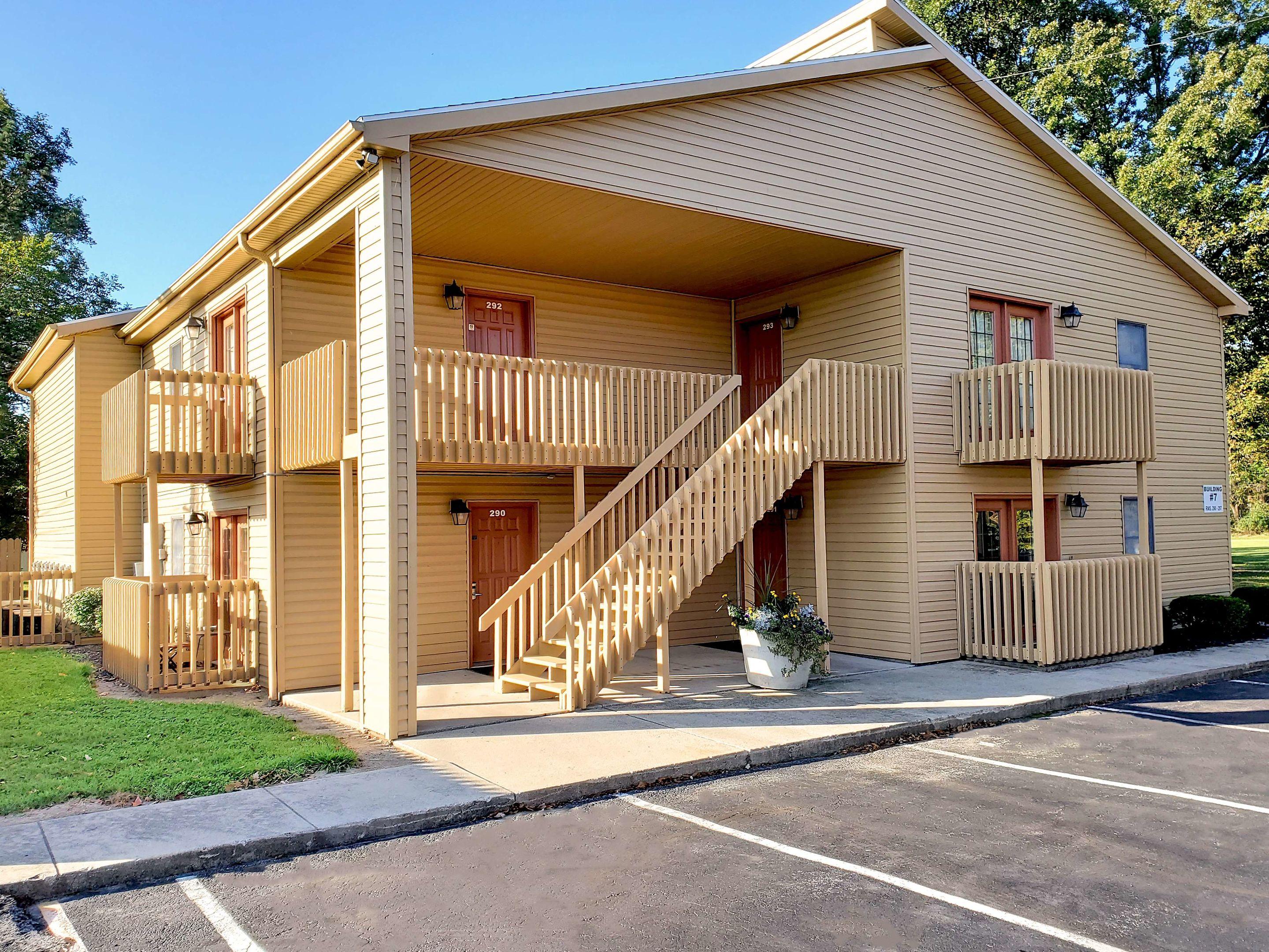 Americas Best Value Inn & Suites St. Marys — photo 4