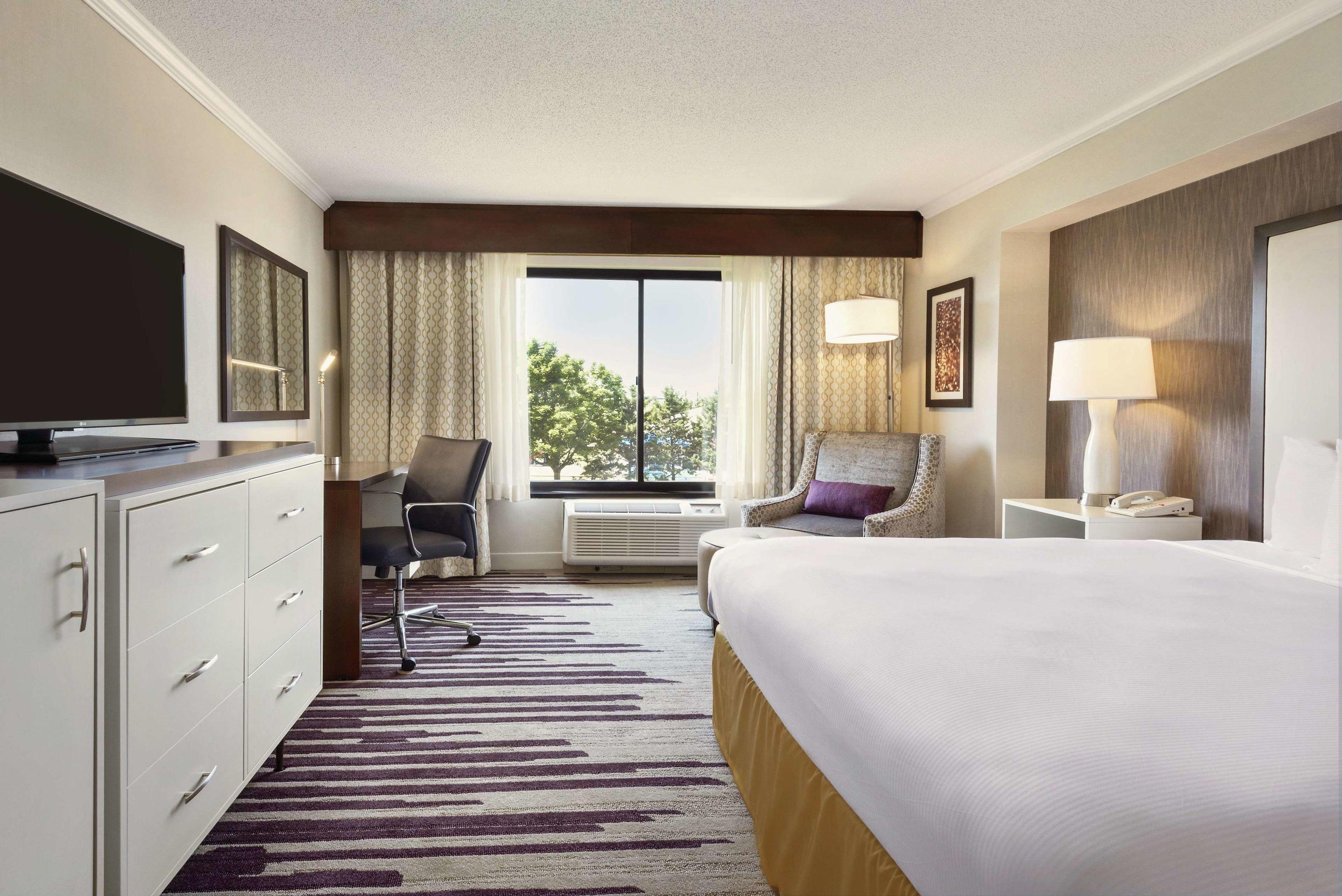 DoubleTree by Hilton Hotel Milwaukee - Brookfield — photo 5