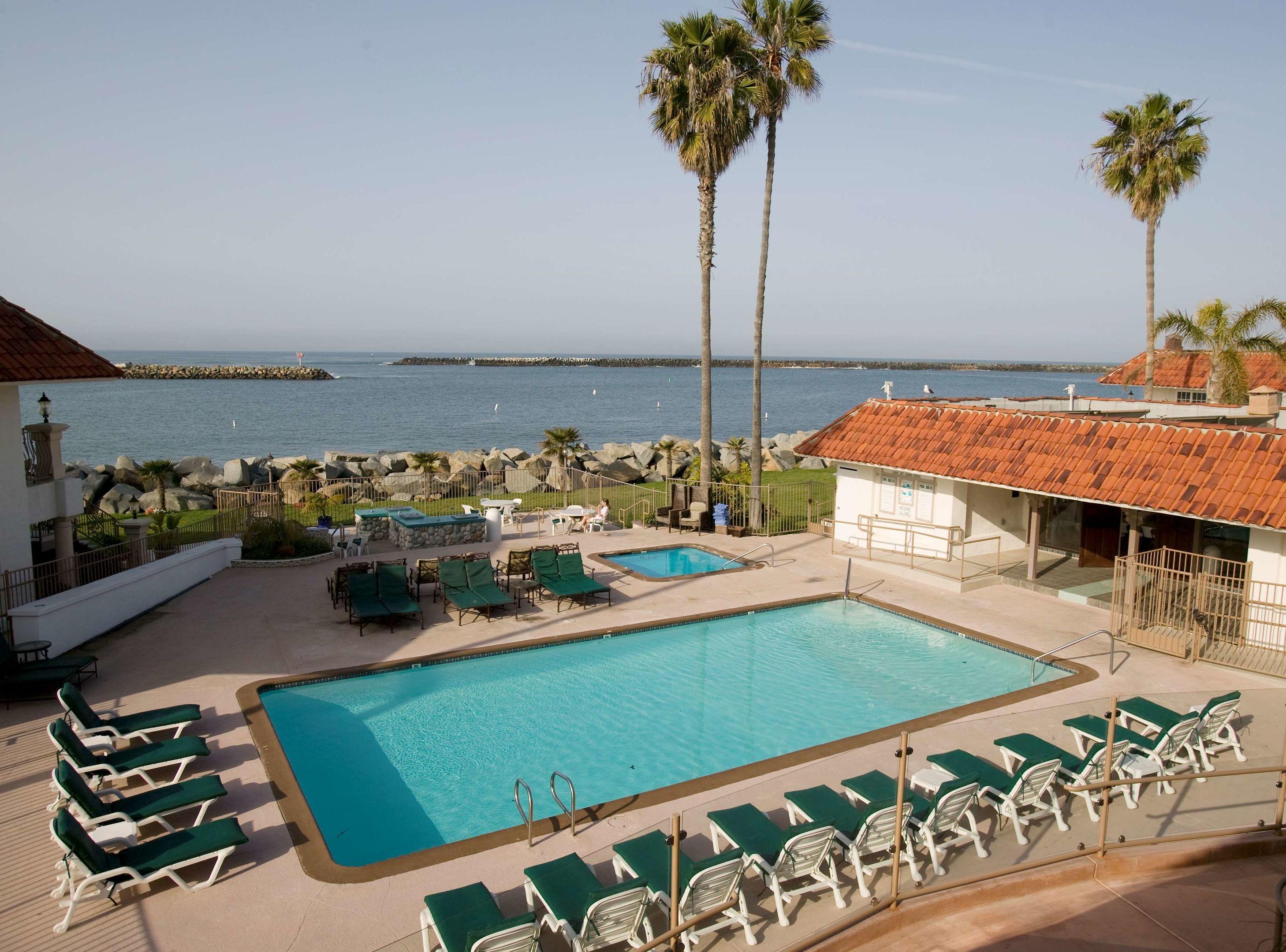 Oceanside Marina Suites — photo 3