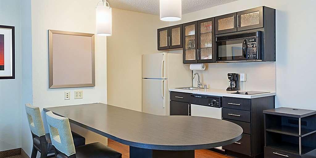Sonesta Simply Suites Kansas City Overland Park — photo 5