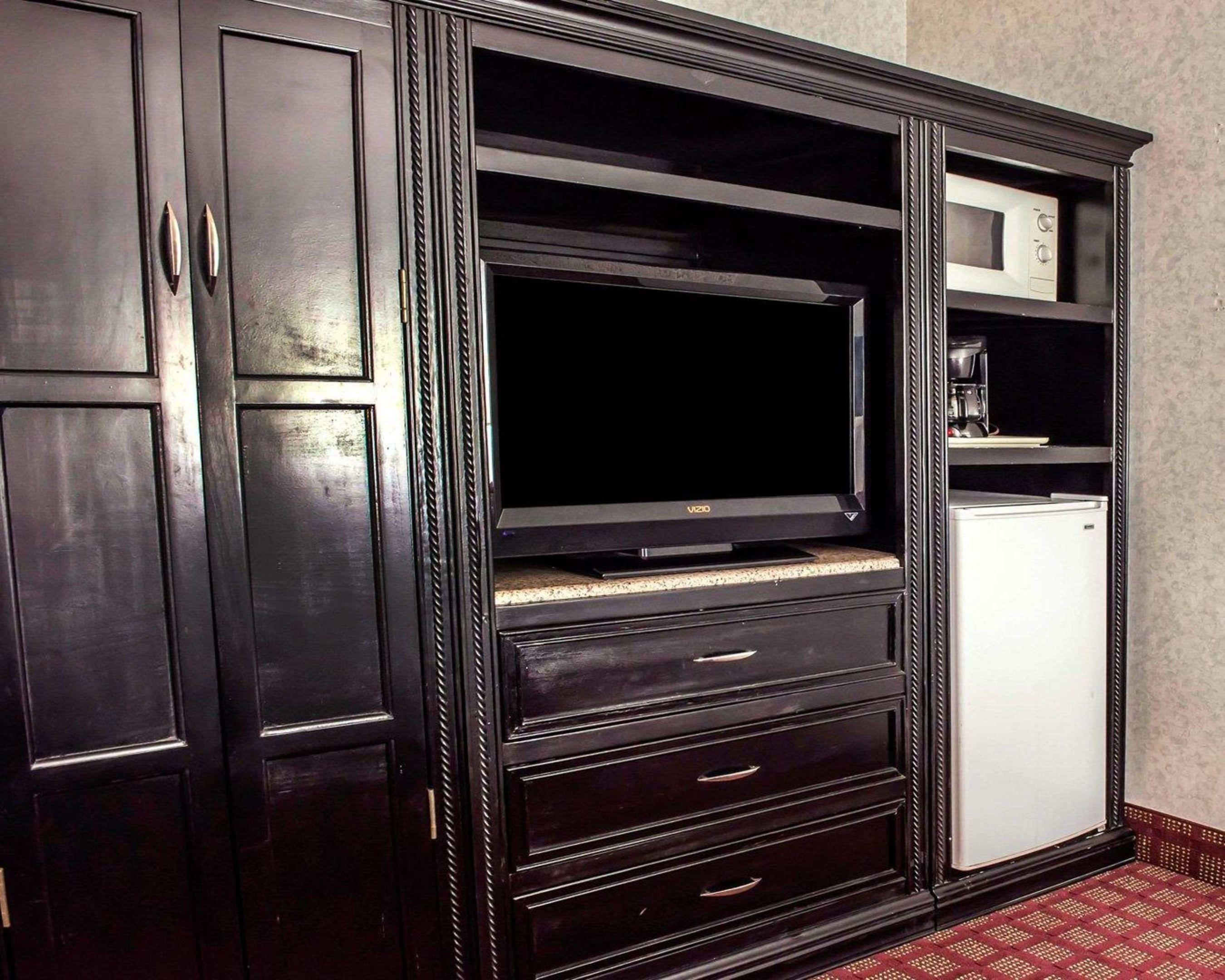 Quality Inn & Suites North — photo 4