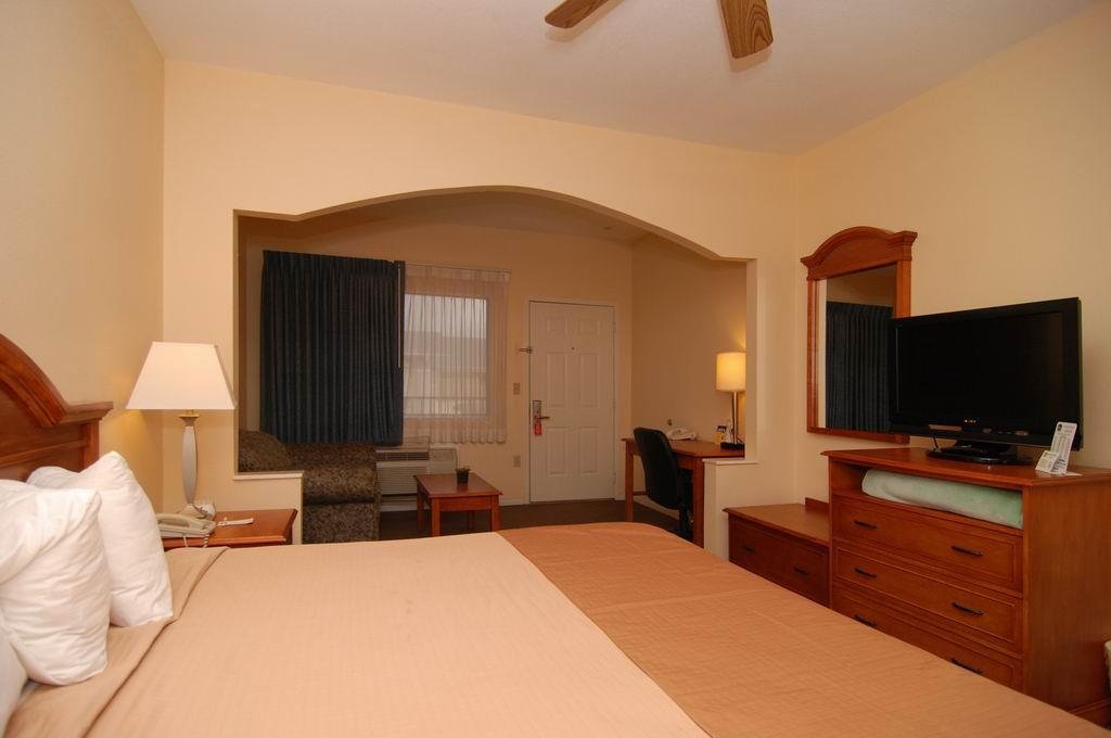 Best Western Inn of Navasota — photo 5