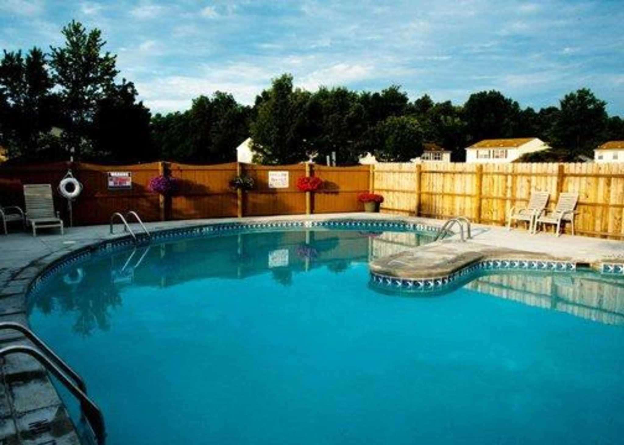 Comfort Inn Northeast — photo 3