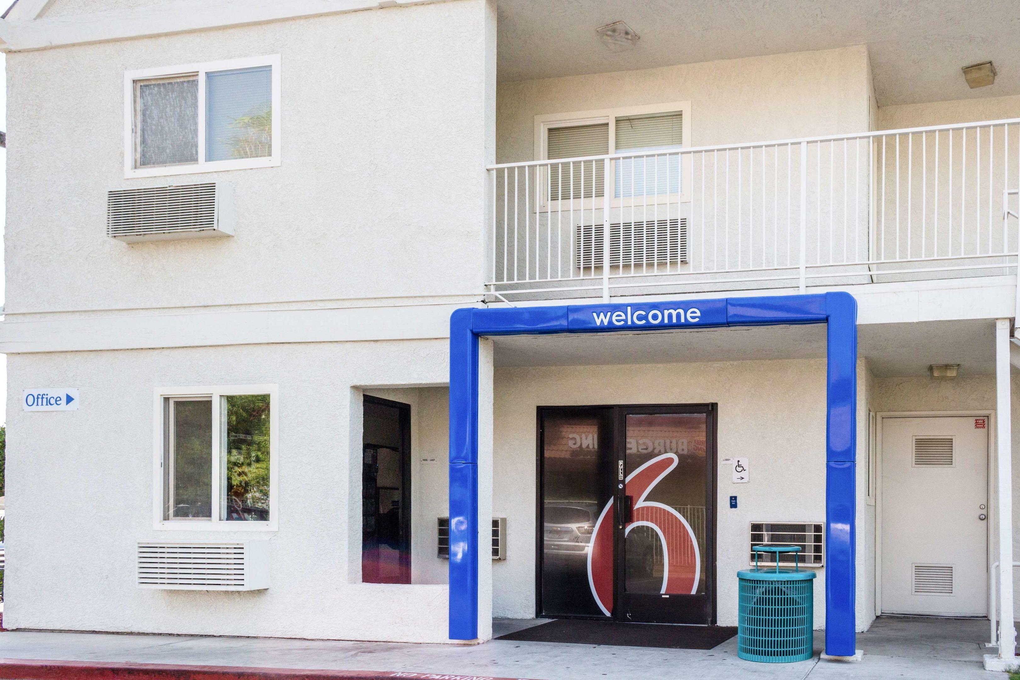 Motel 6 Bakersfield East — photo 5